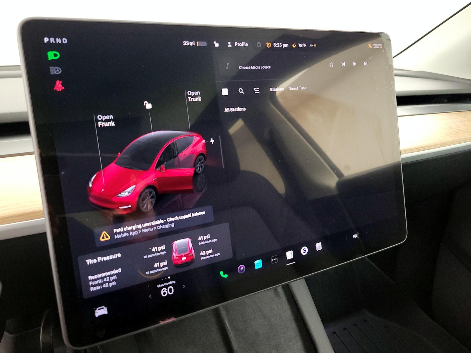 2025 Tesla Model Y Long Range - Photo 16