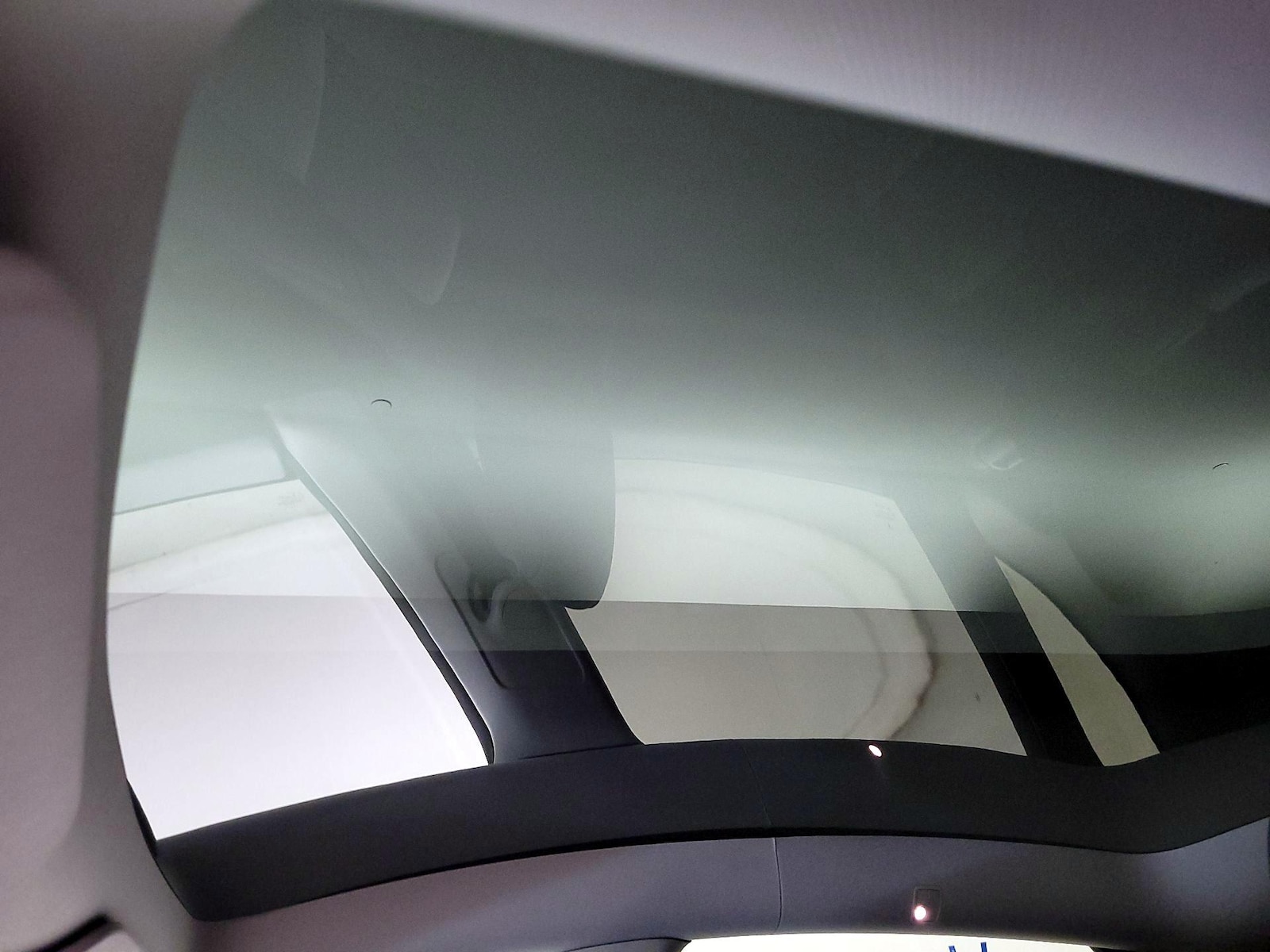 2025 Tesla Model Y Long Range - Photo 20