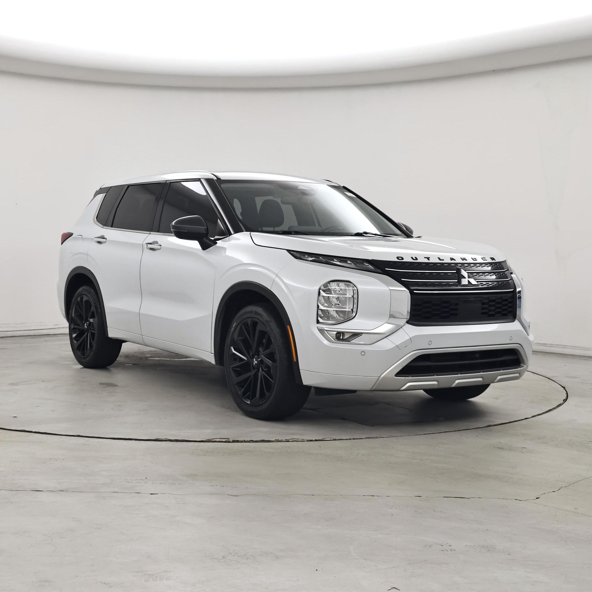 Silver 2024 Mitsubishi Outlander SUV / Crossover Front-Wheel Drive Automatic