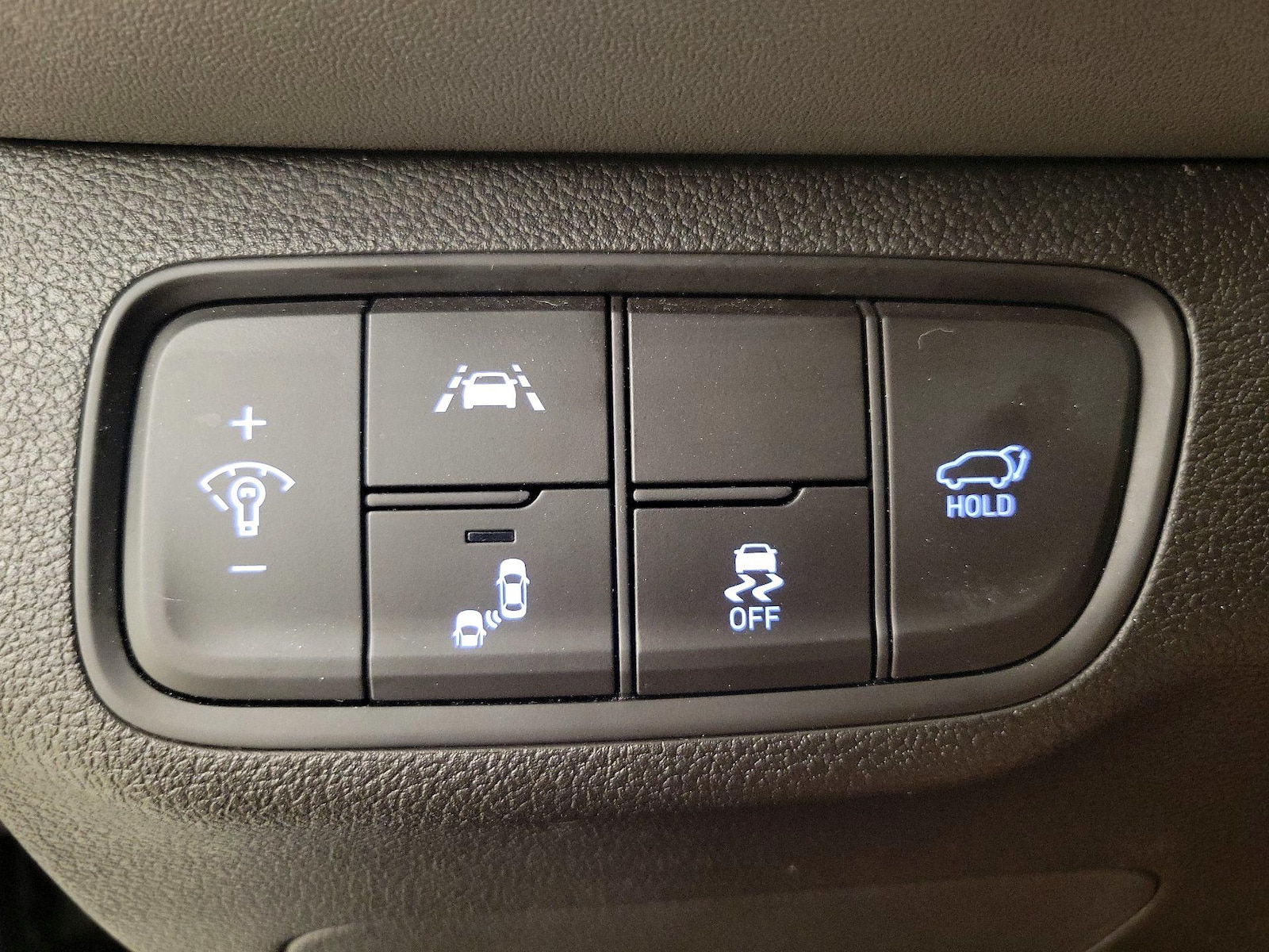2020 Hyundai Santa Fe Limited - Photo 14