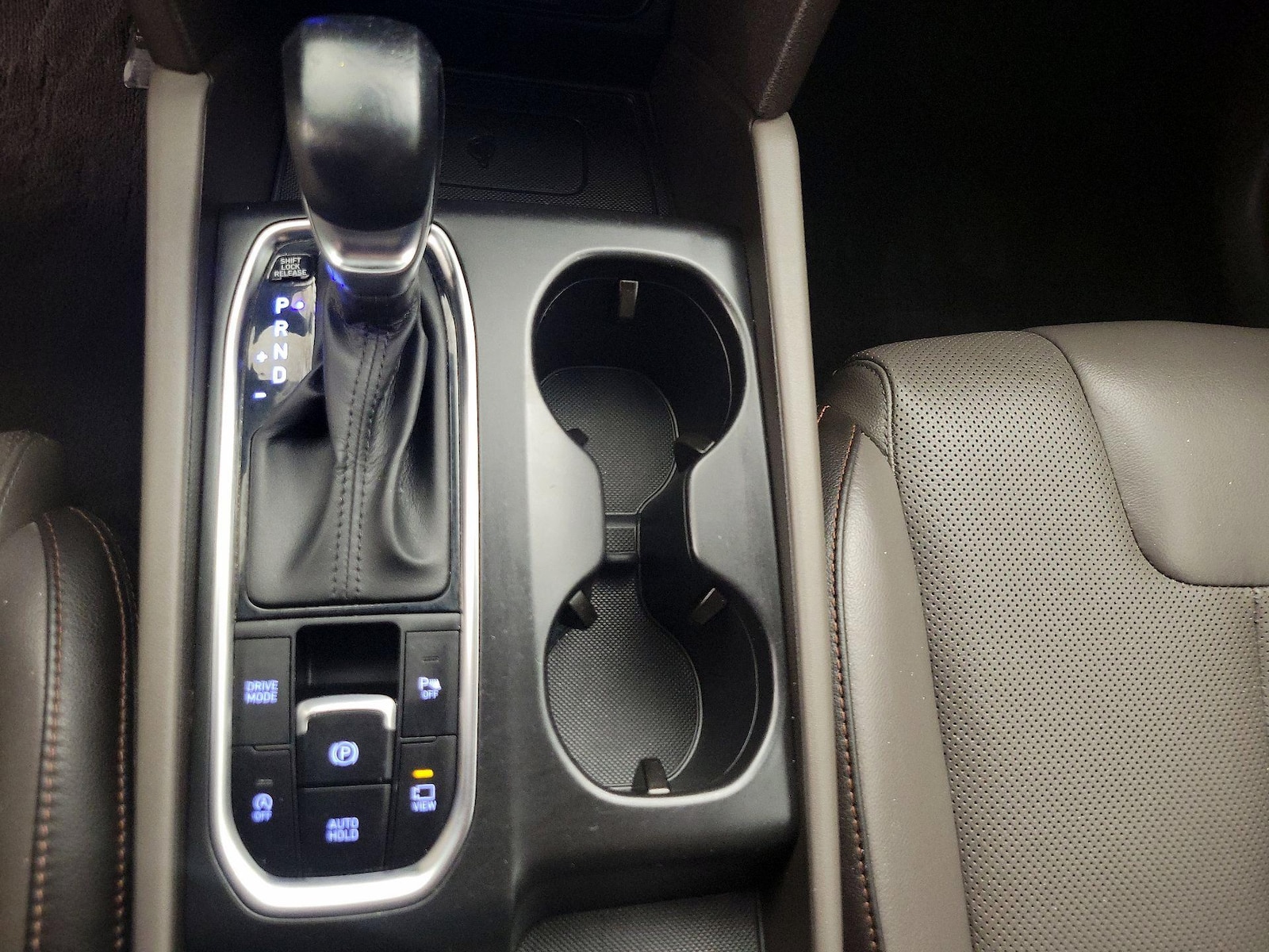 2020 Hyundai Santa Fe Limited - Photo 19