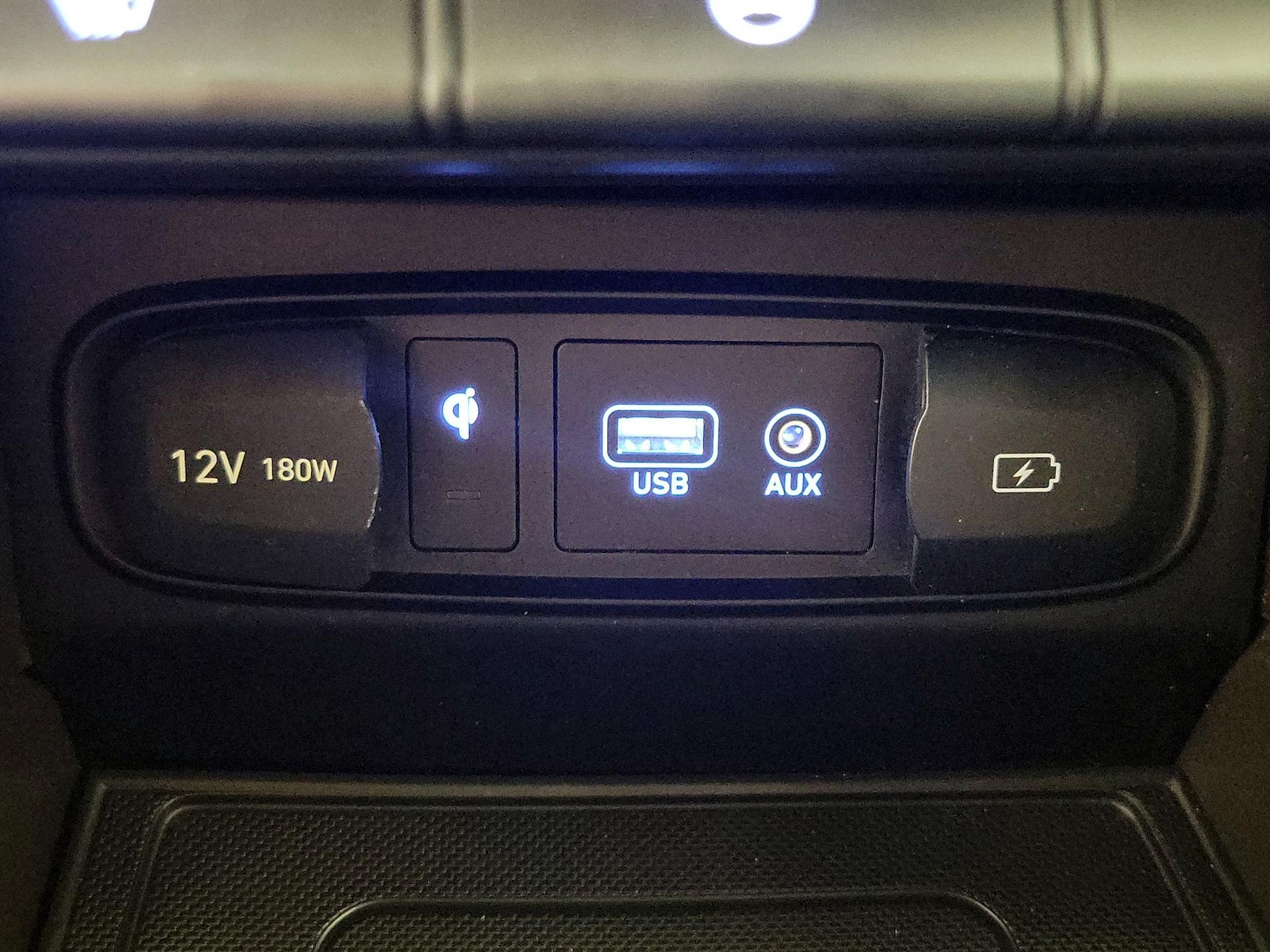 2020 Hyundai Santa Fe Limited - Photo 20