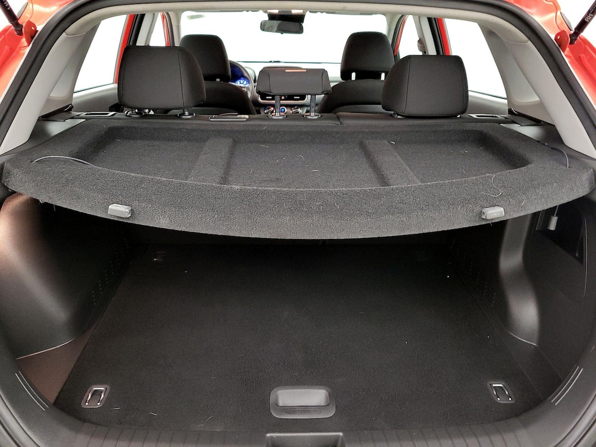 Trunk/Cargo (Seats Up)