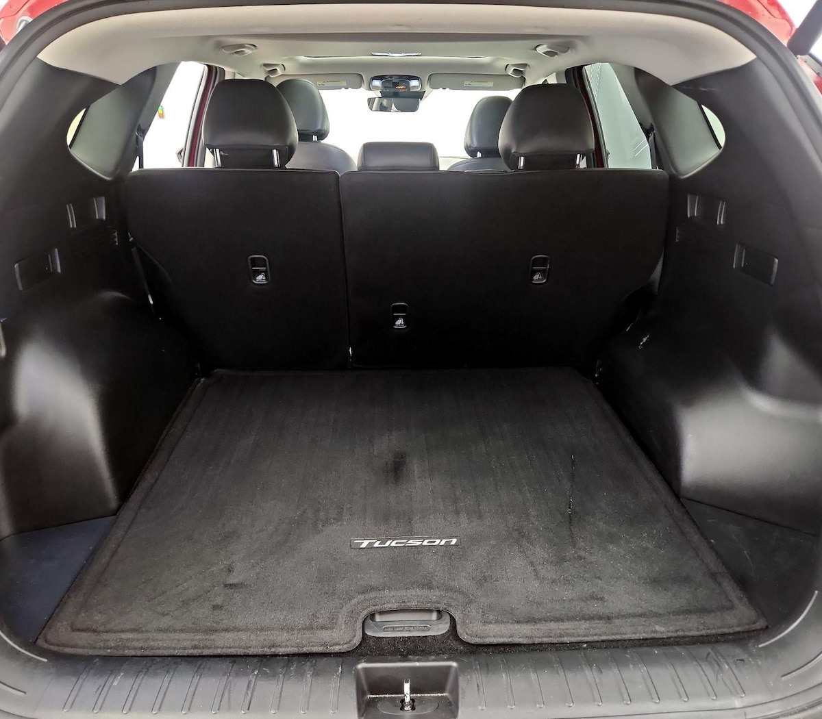 Trunk/Cargo (Seats Up)