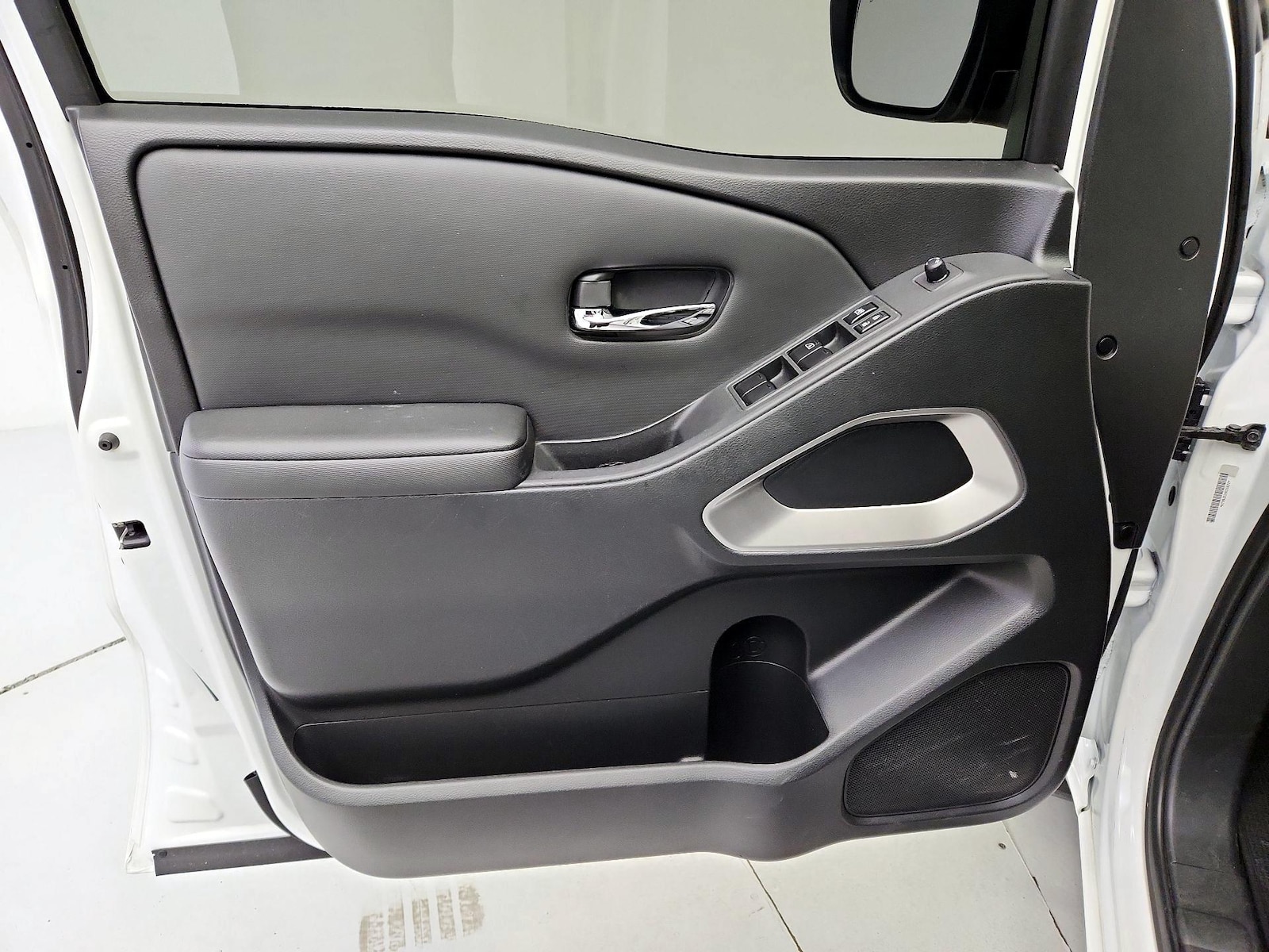 2024 Nissan Frontier SV - Photo 13