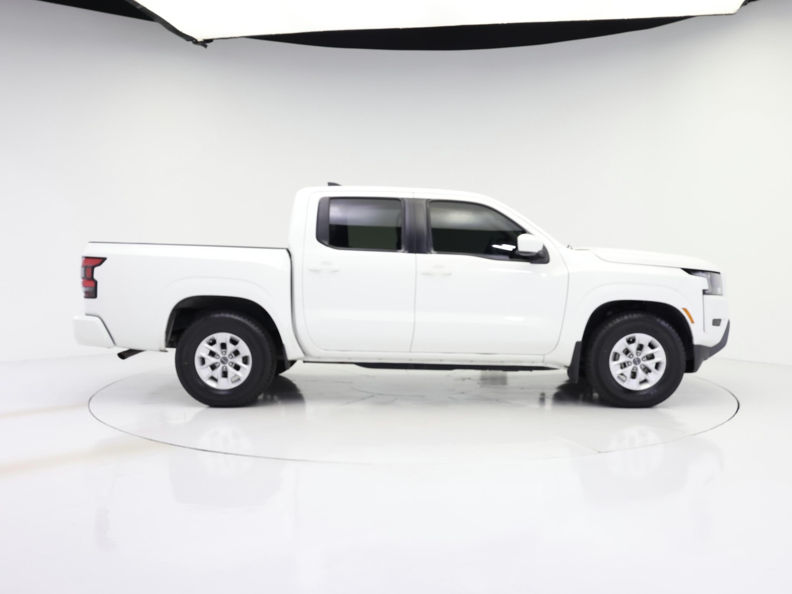 2024 Nissan Frontier SV - Photo 8