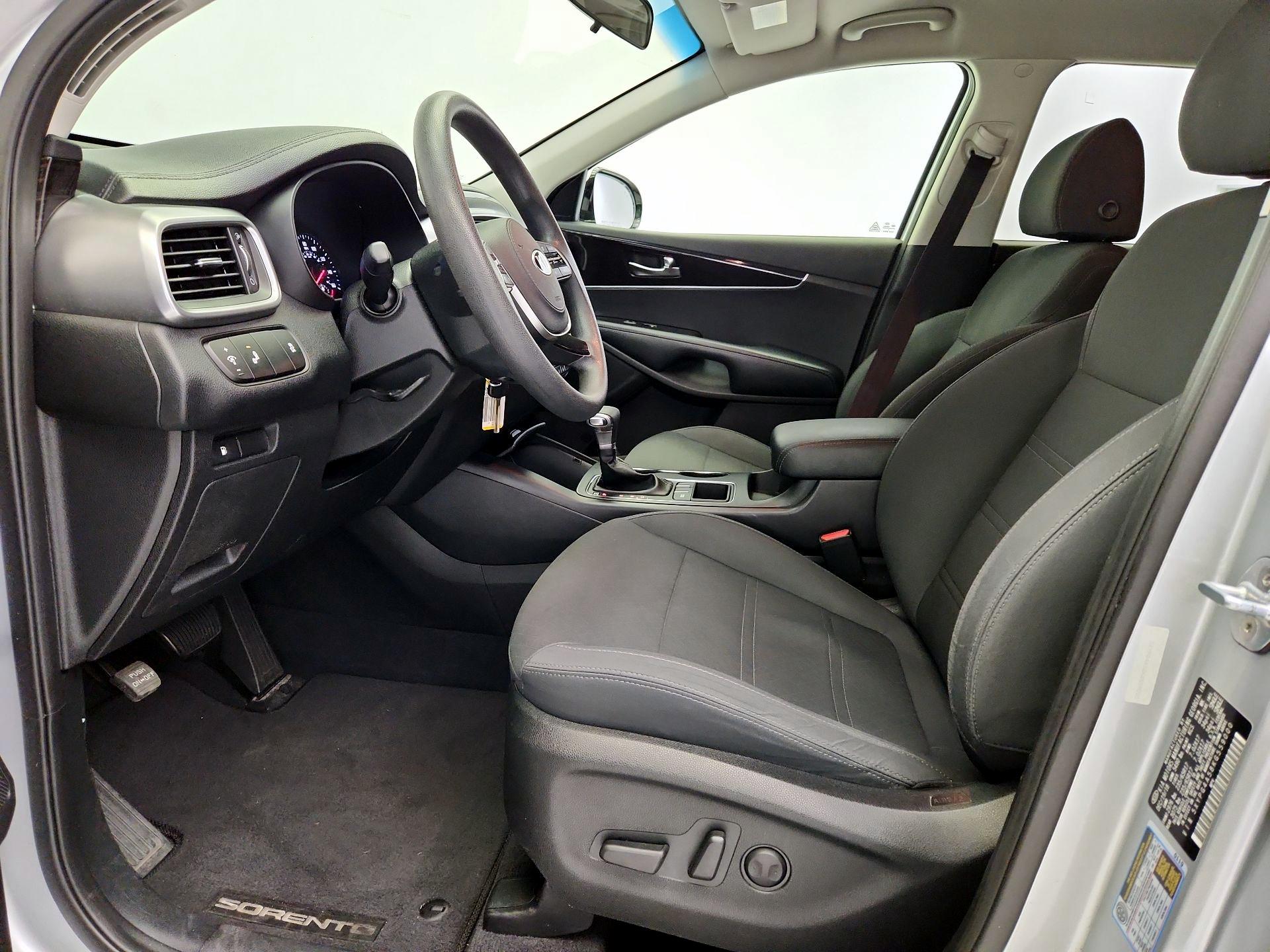 Thumbnail: 2019 Kia Sorento - 11