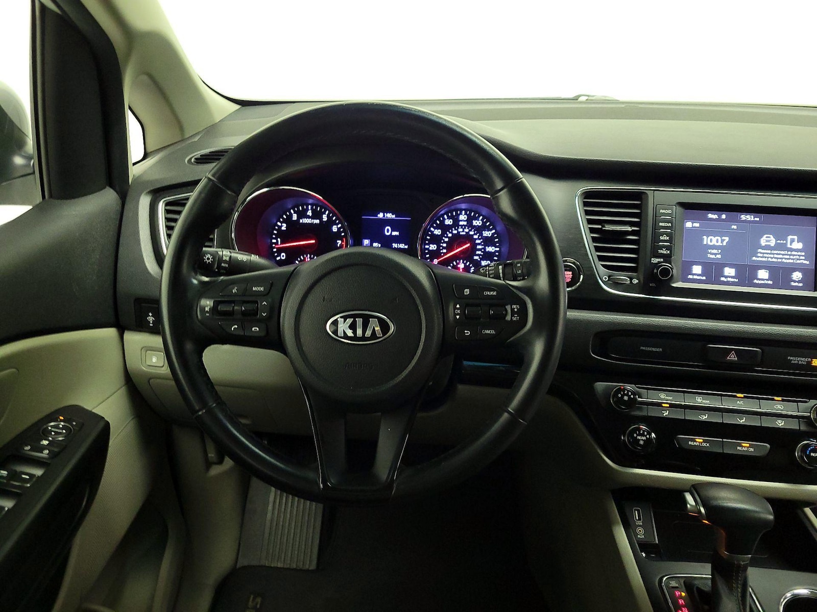 2020 Kia Sedona EX - Photo 11