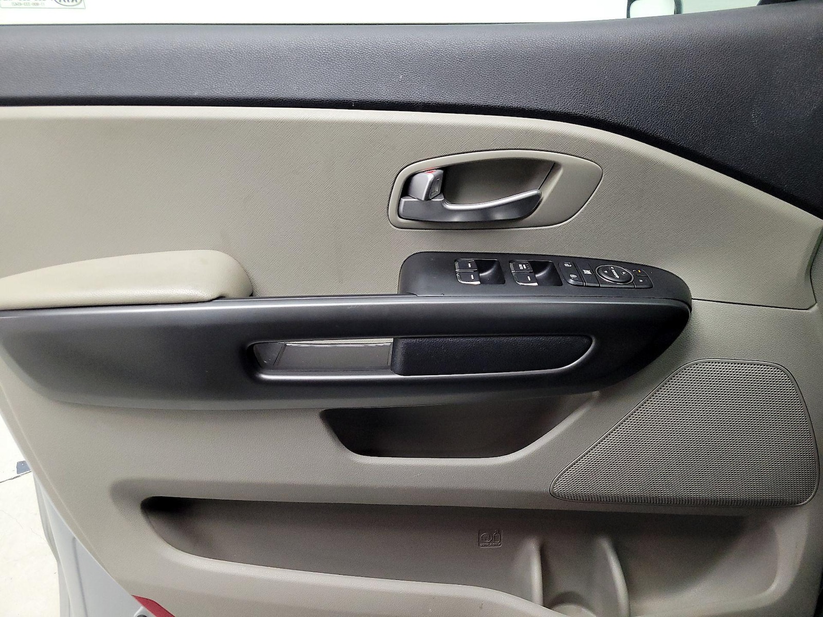 2020 Kia Sedona EX - Photo 13