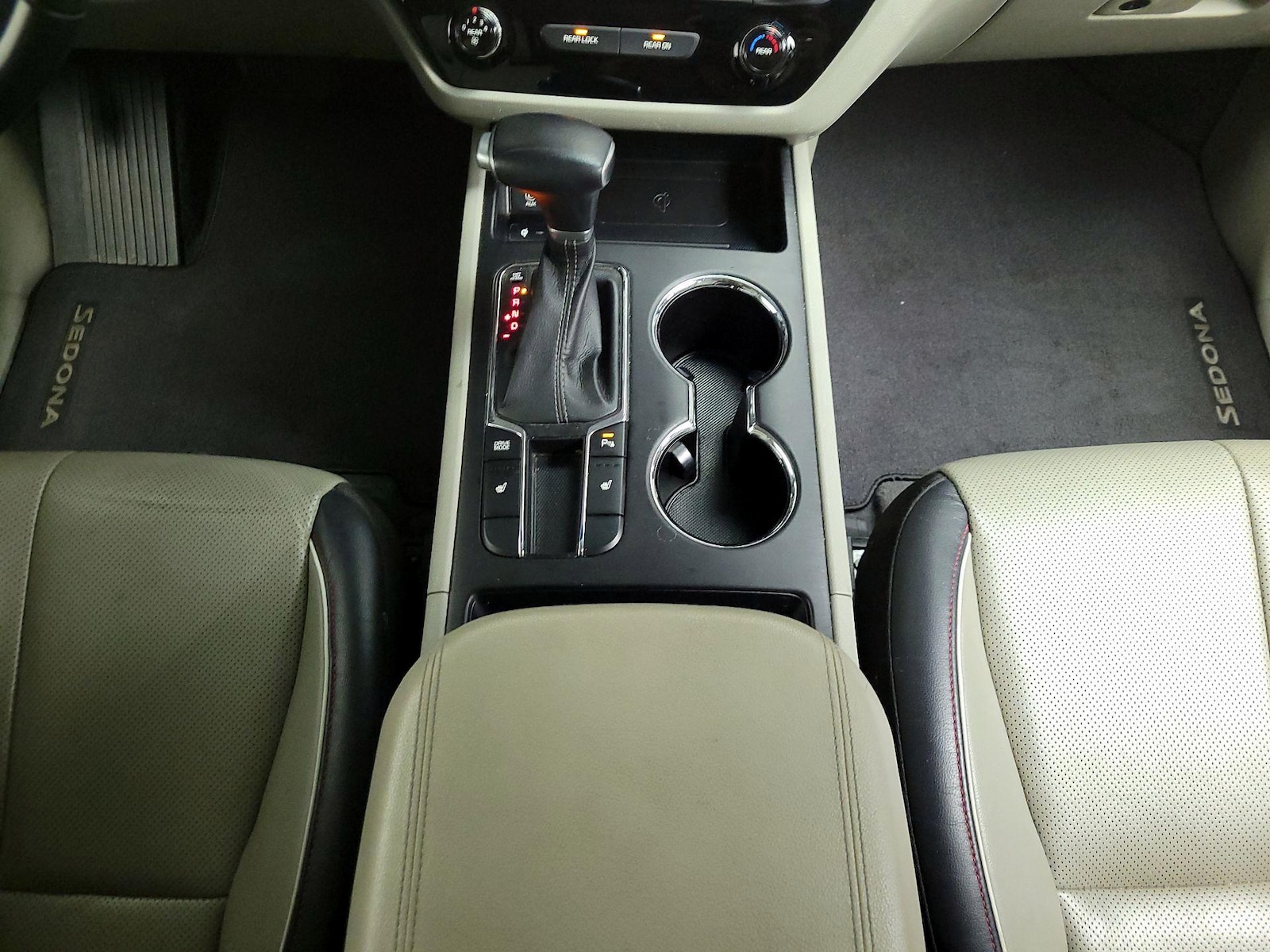 2020 Kia Sedona EX - Photo 18