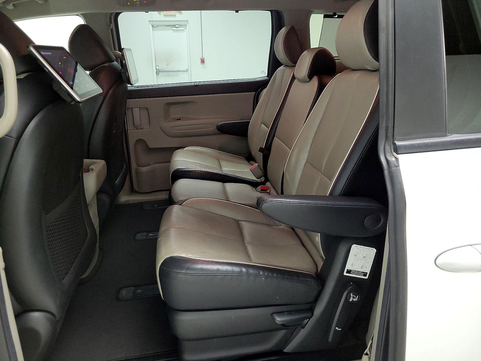 2020 Kia Sedona EX - Photo 20