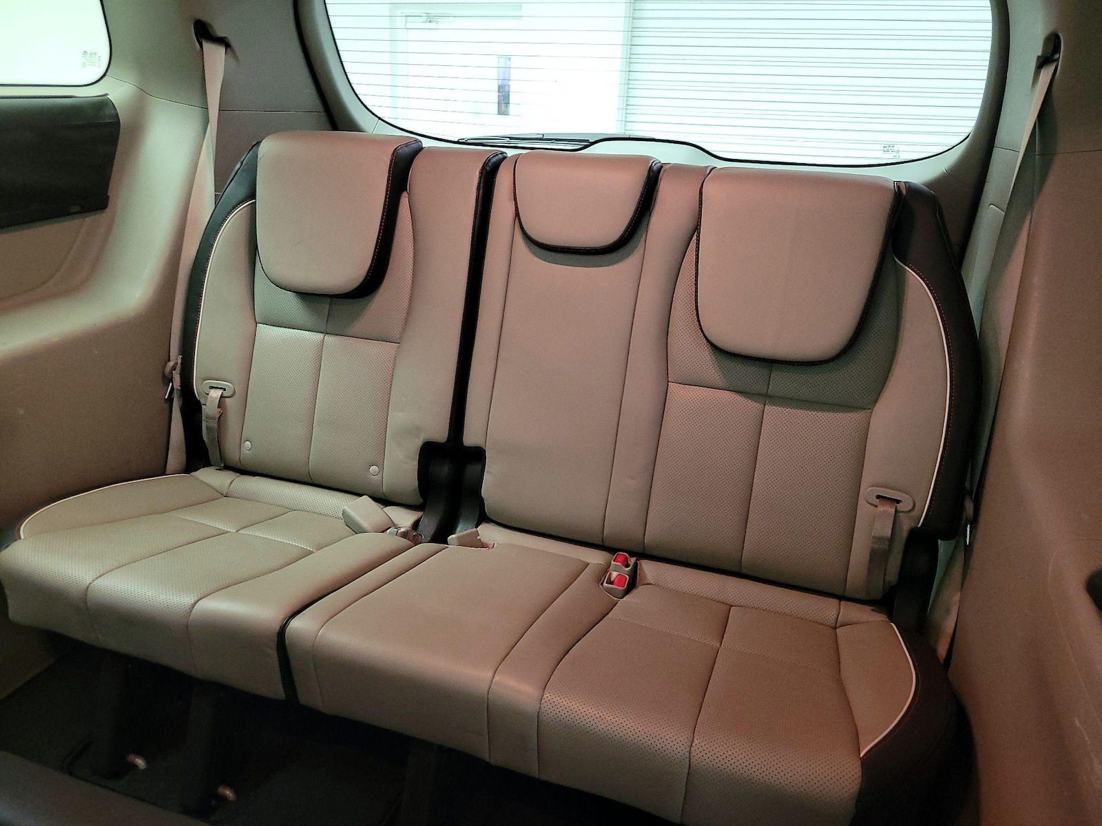 2020 Kia Sedona EX - Photo 21