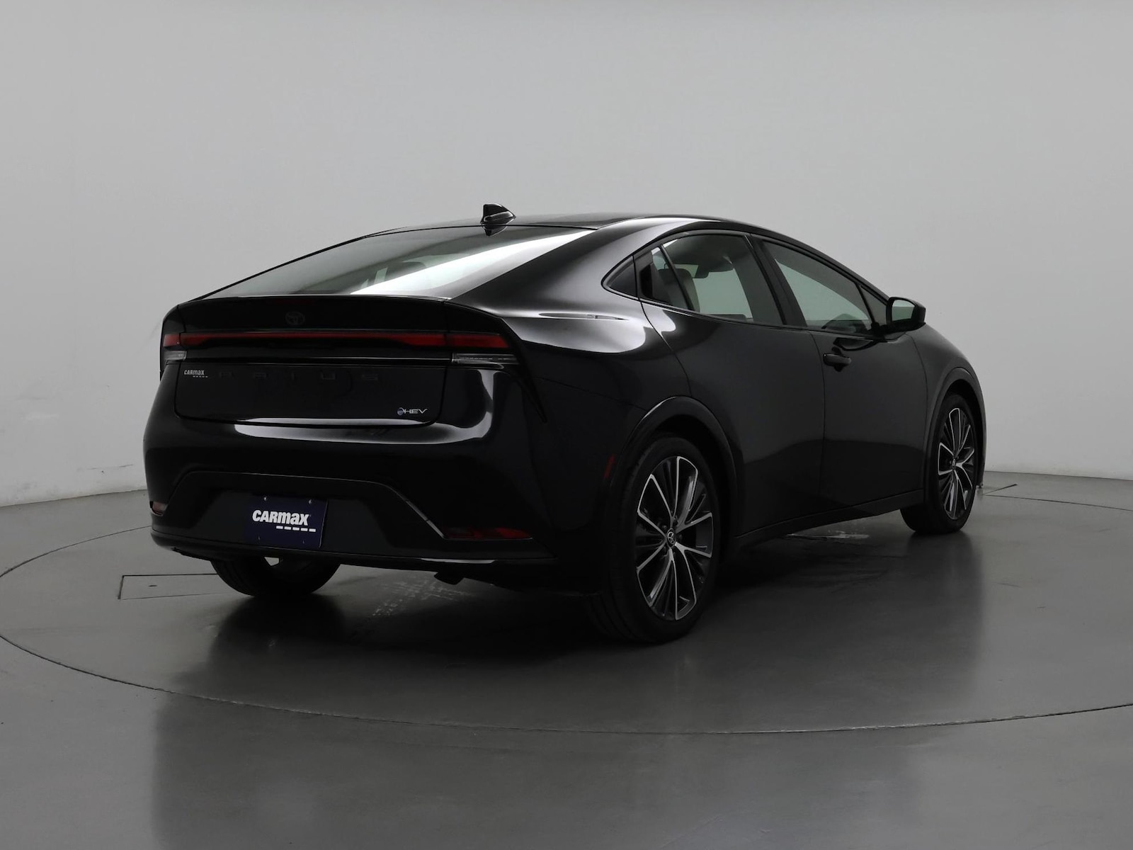 2026 Toyota Prius XLE - Photo 9