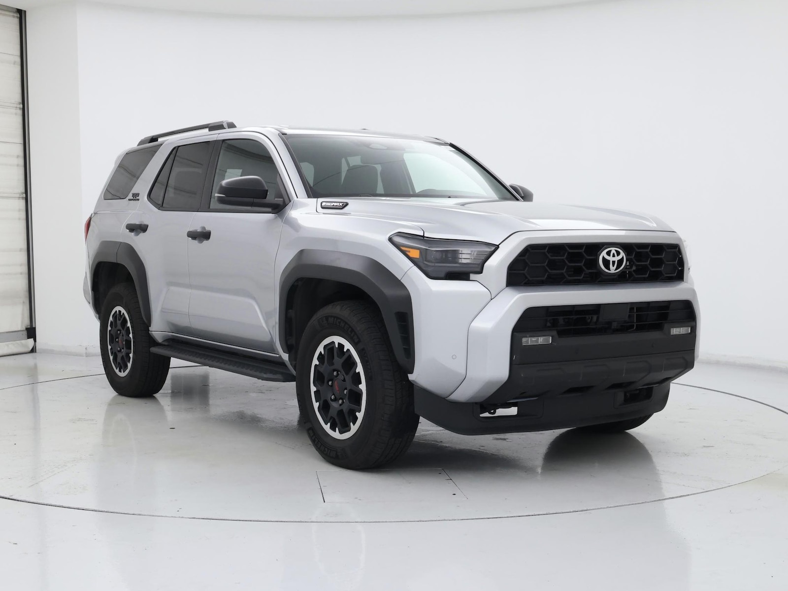 2025 Toyota 4Runner TRD Off-Road - Photo 2