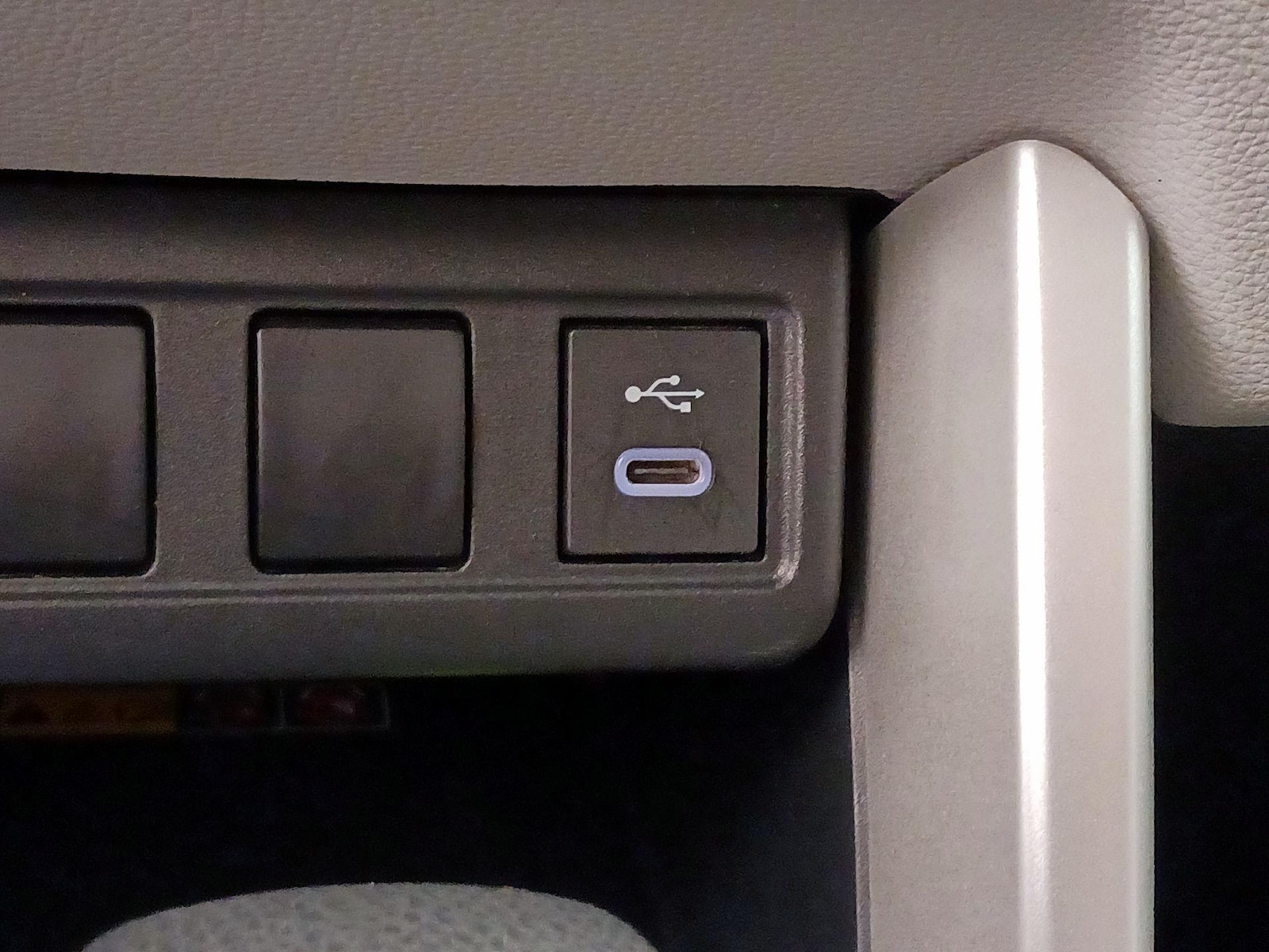 2024 Toyota Corolla Cross LE - Photo 19