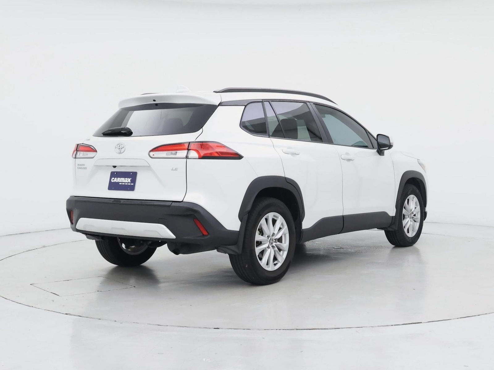 2024 Toyota Corolla Cross LE - Photo 9