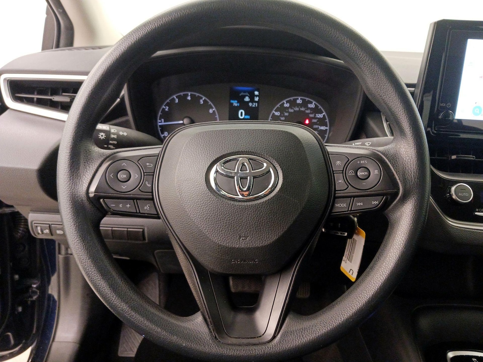 2024 Toyota Corolla LE - Photo 11