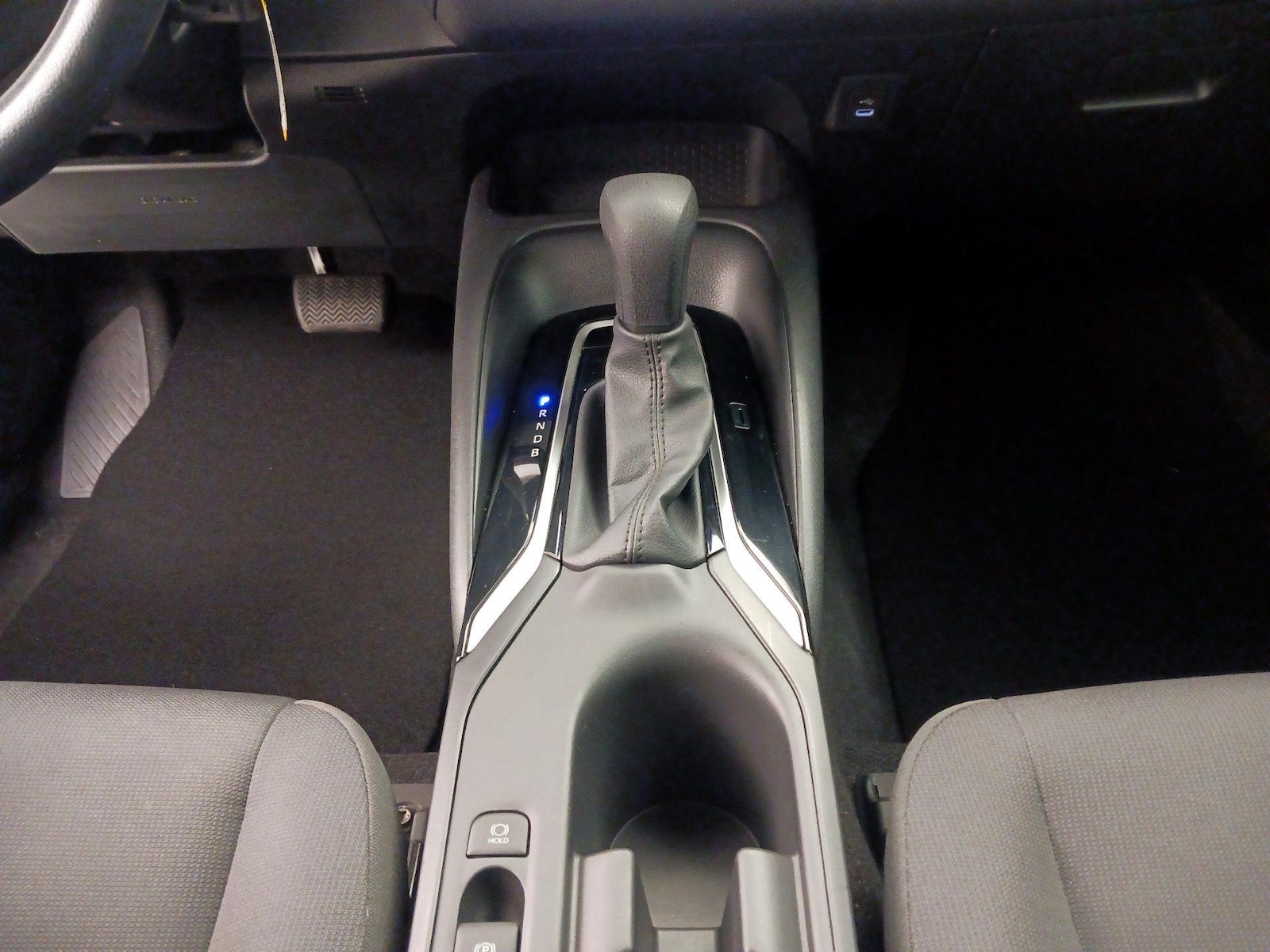 2024 Toyota Corolla LE - Photo 18