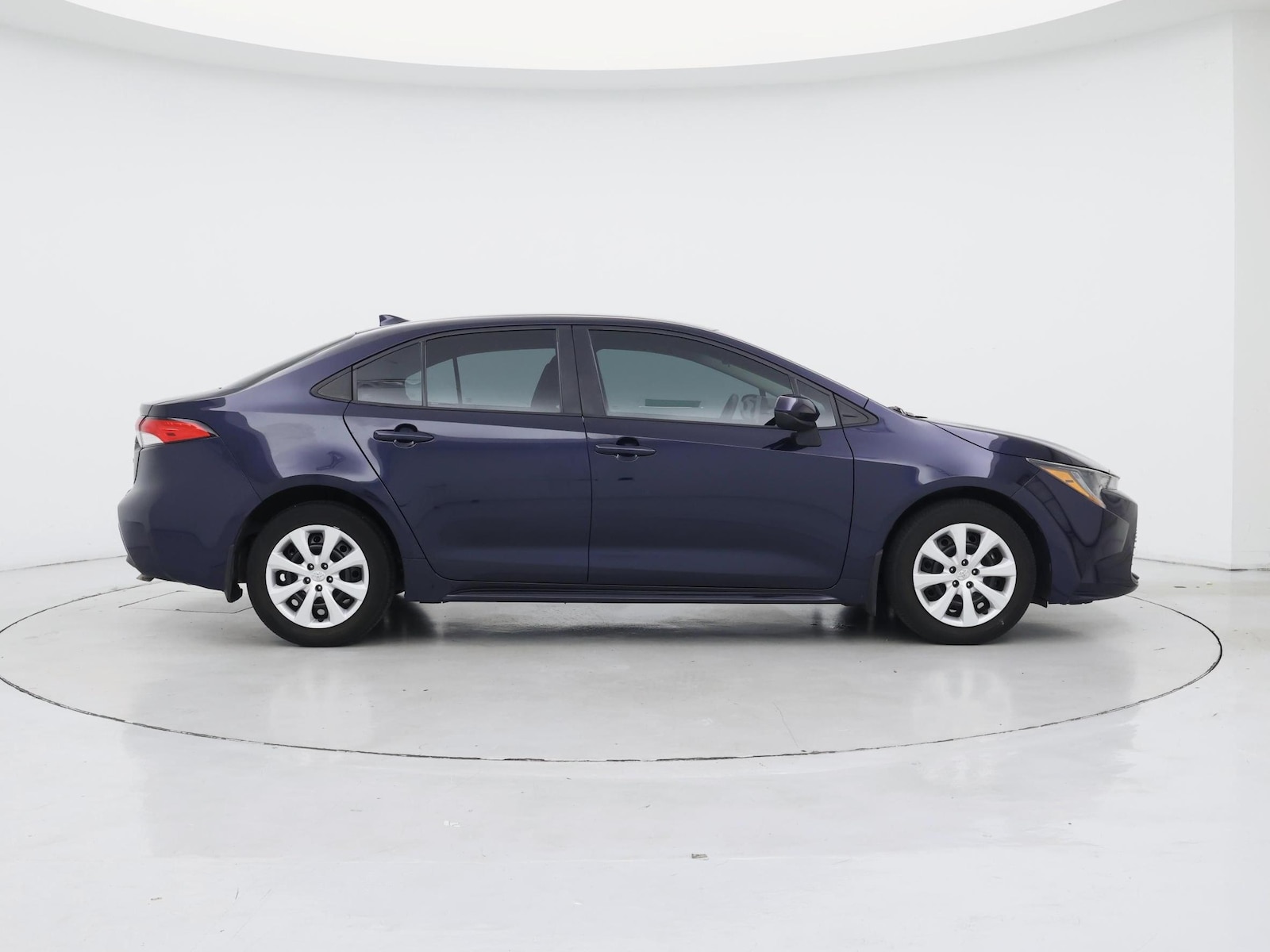 2024 Toyota Corolla LE - Photo 8