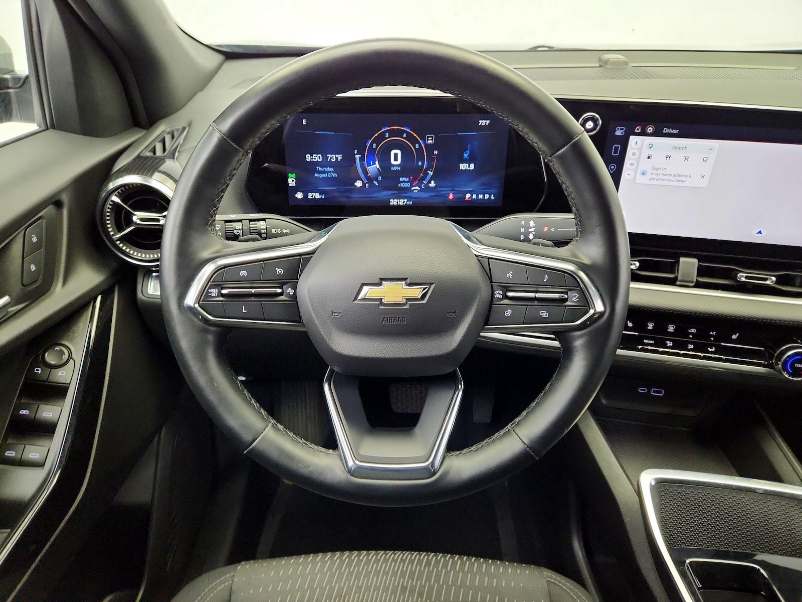 2025 Chevrolet Equinox LT - Photo 11