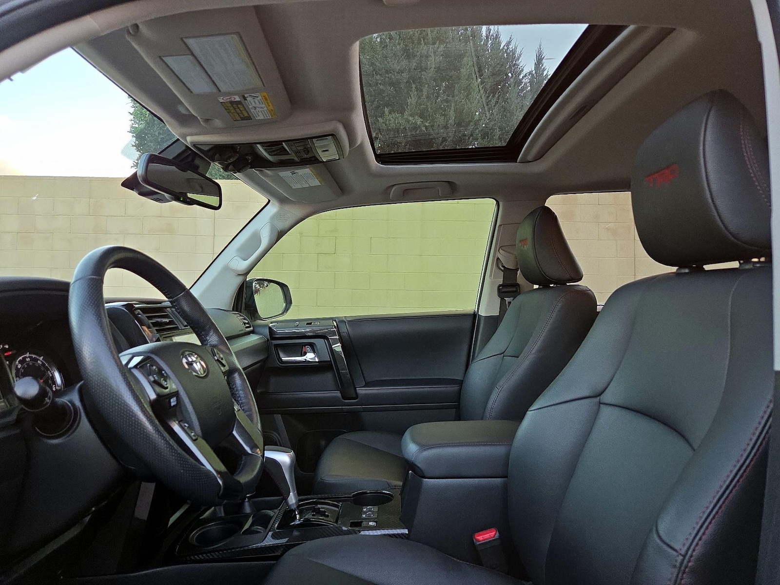 Sunroof(s) & Overhead Airbags