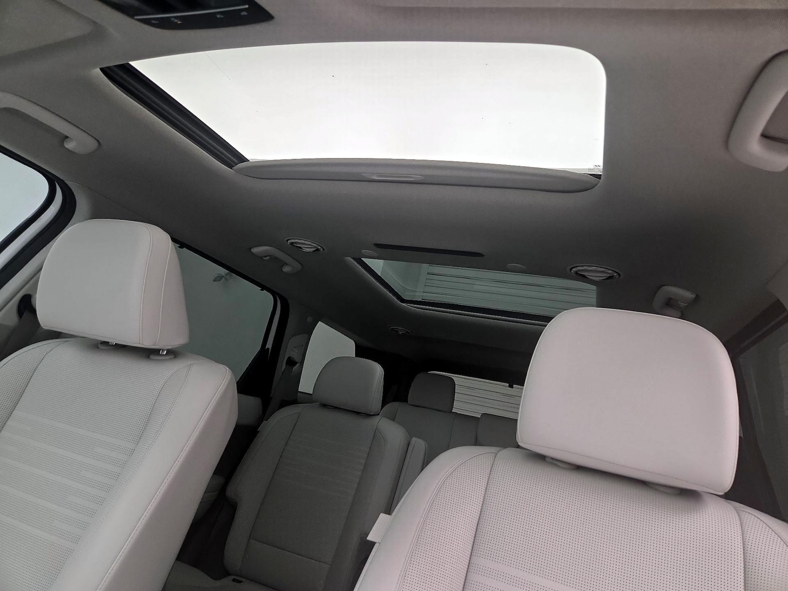 Sunroof(s) & Skylight(s)