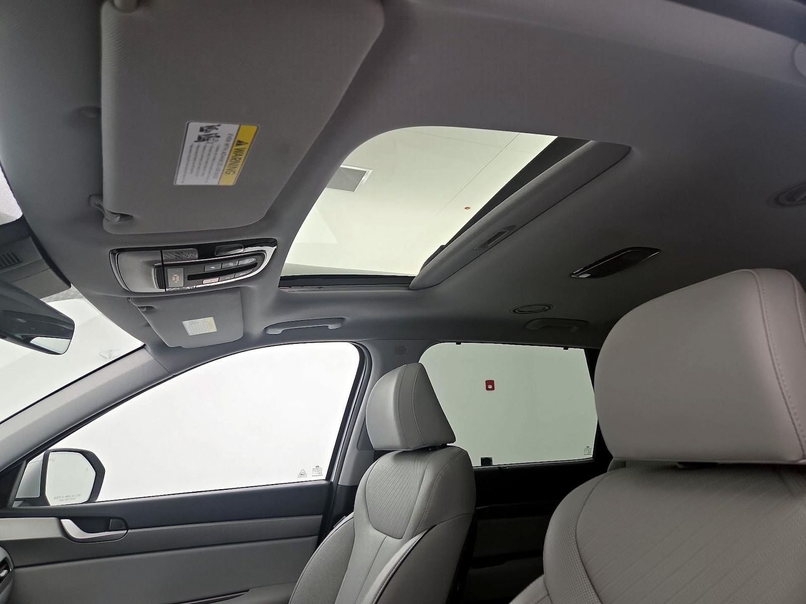Sunroof(s) & Overhead Airbags