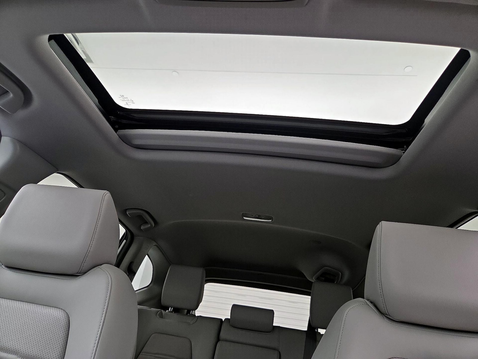 Sunroof(s) & Overhead Airbags