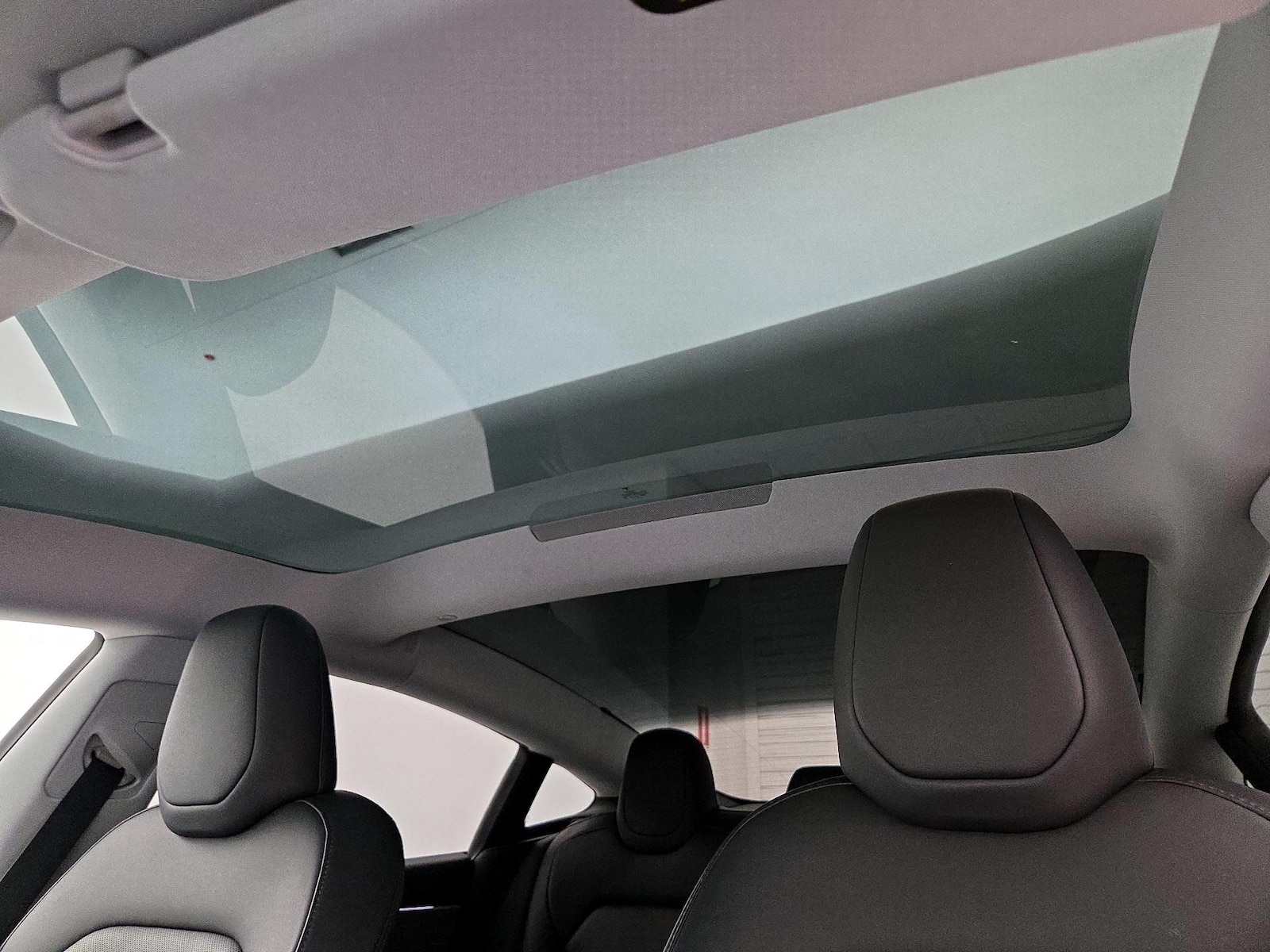 Skylight(s) & Overhead Airbags