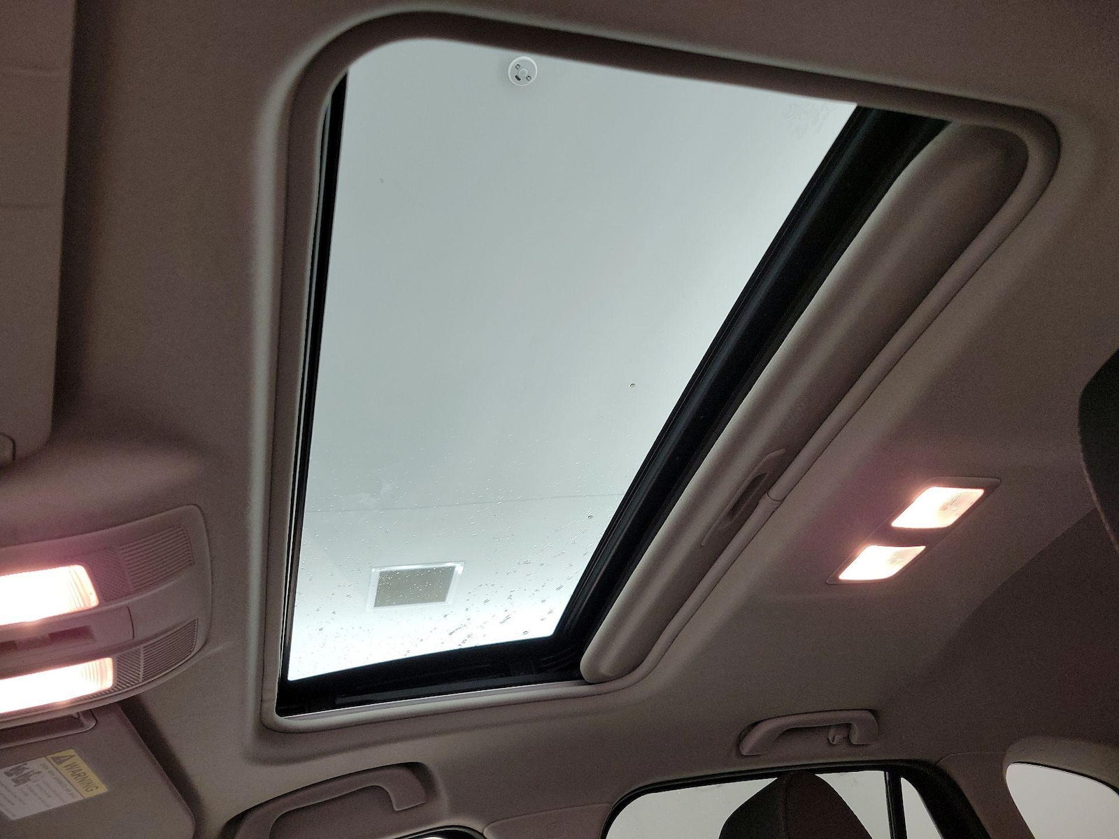 Sunroof(s) & Overhead Airbags