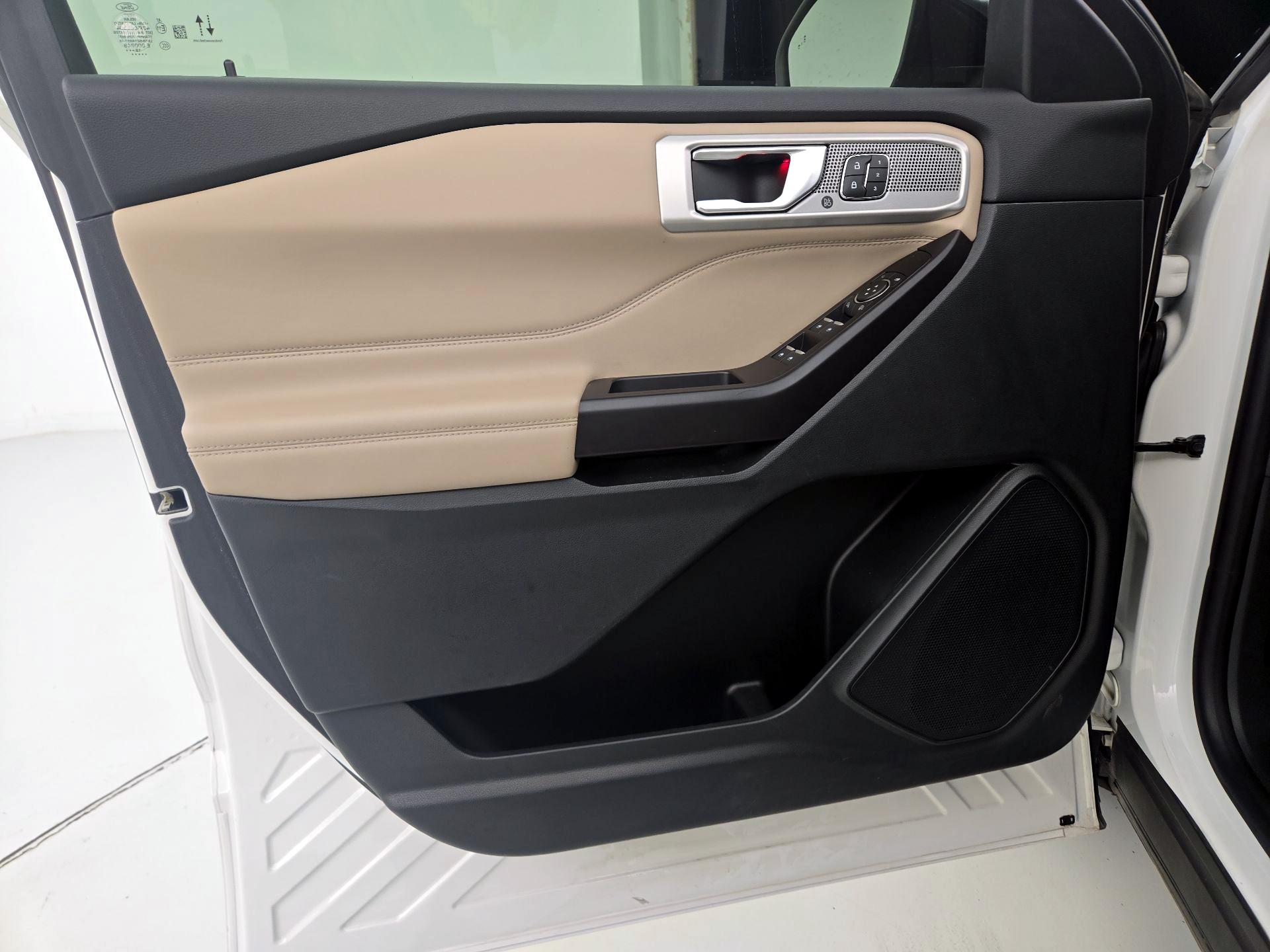 Thumbnail: 2020 Ford Explorer - 12