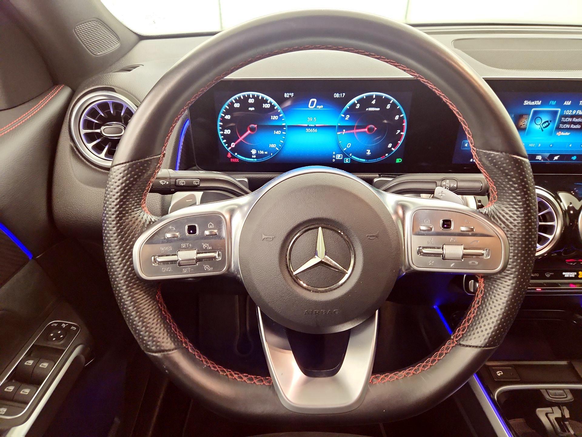 Thumbnail: 2022 Mercedes-Benz GLB - 10