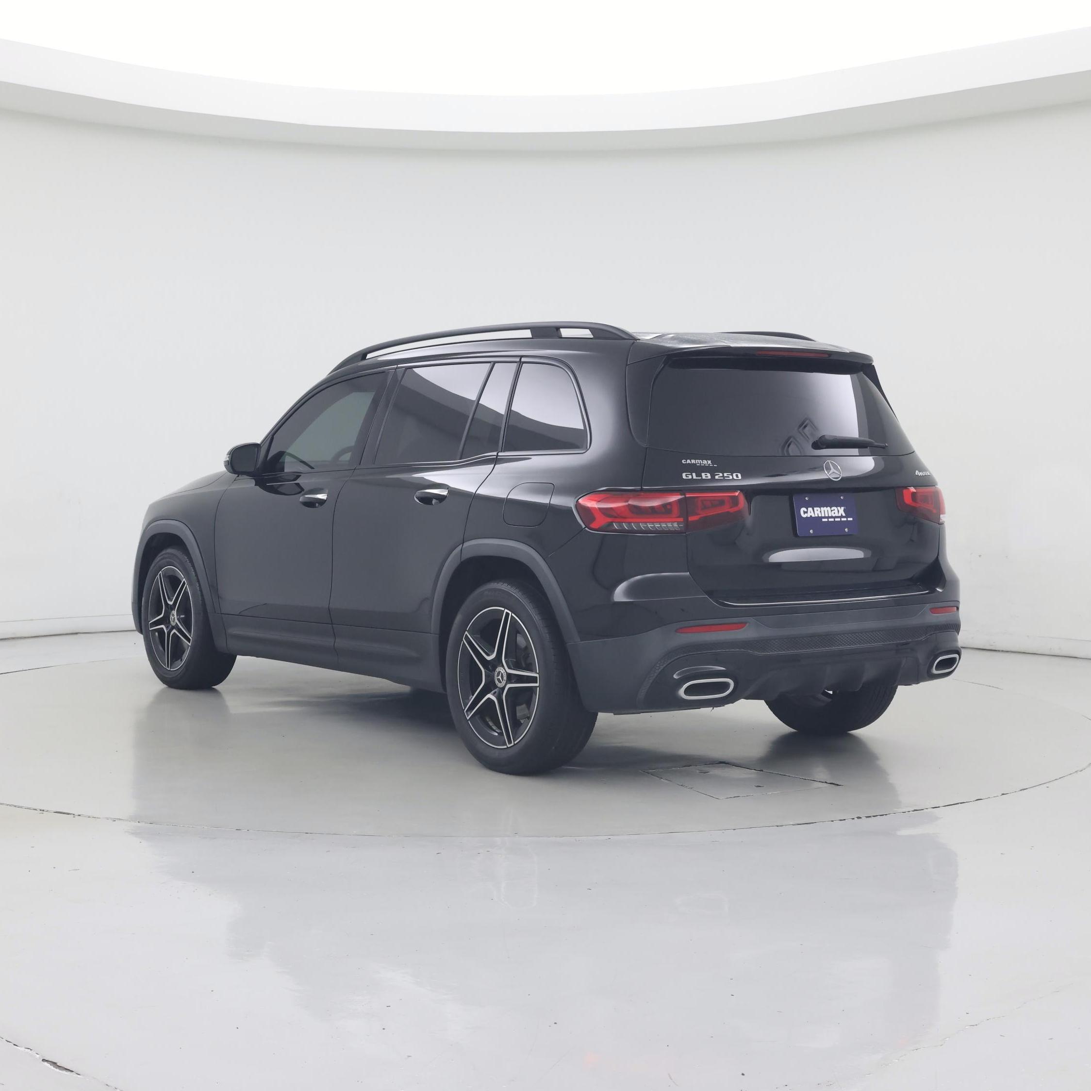 Thumbnail: 2022 Mercedes-Benz GLB - 2