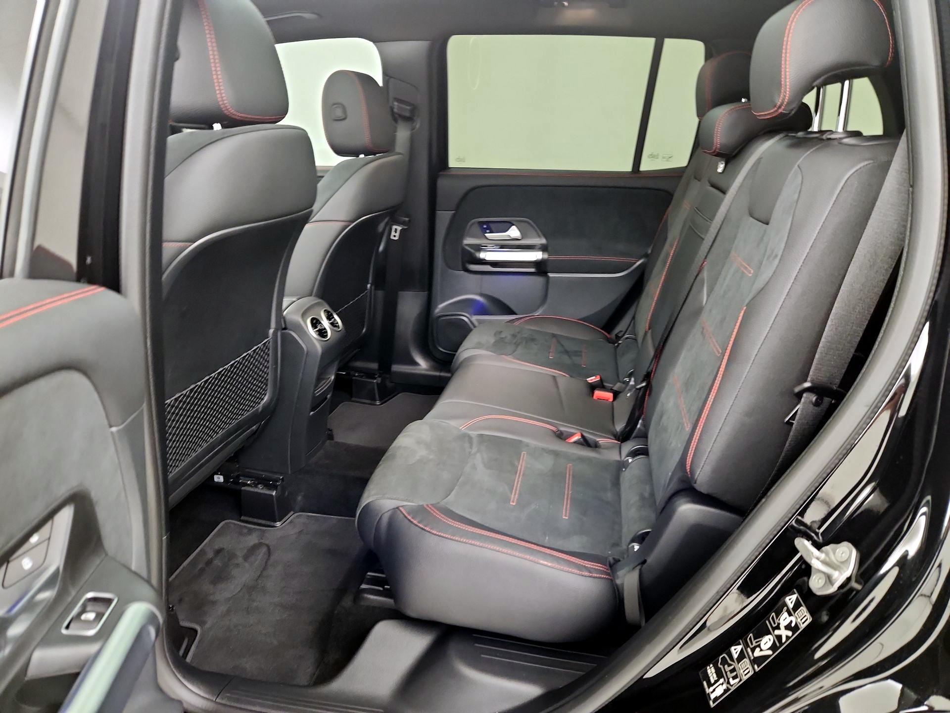 Thumbnail: 2022 Mercedes-Benz GLB - 20