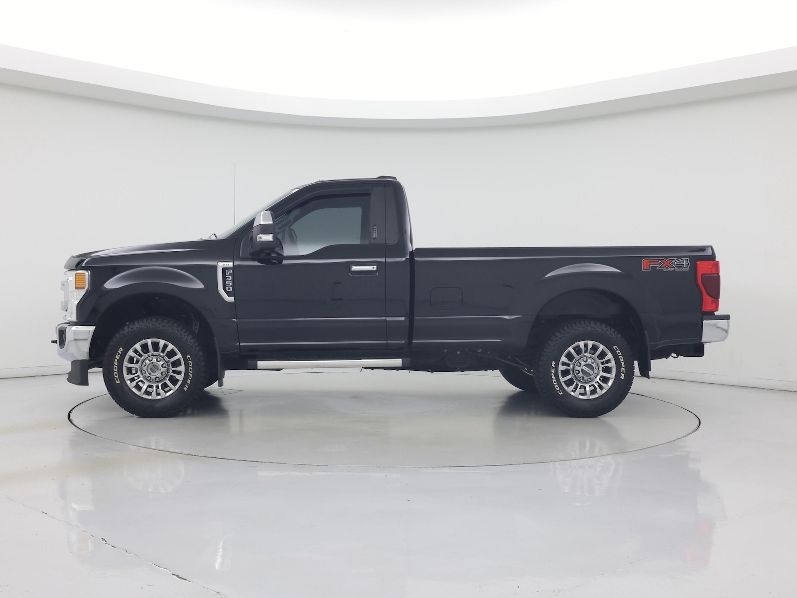 2020 Ford F-350 Super Duty XLT - Photo 4