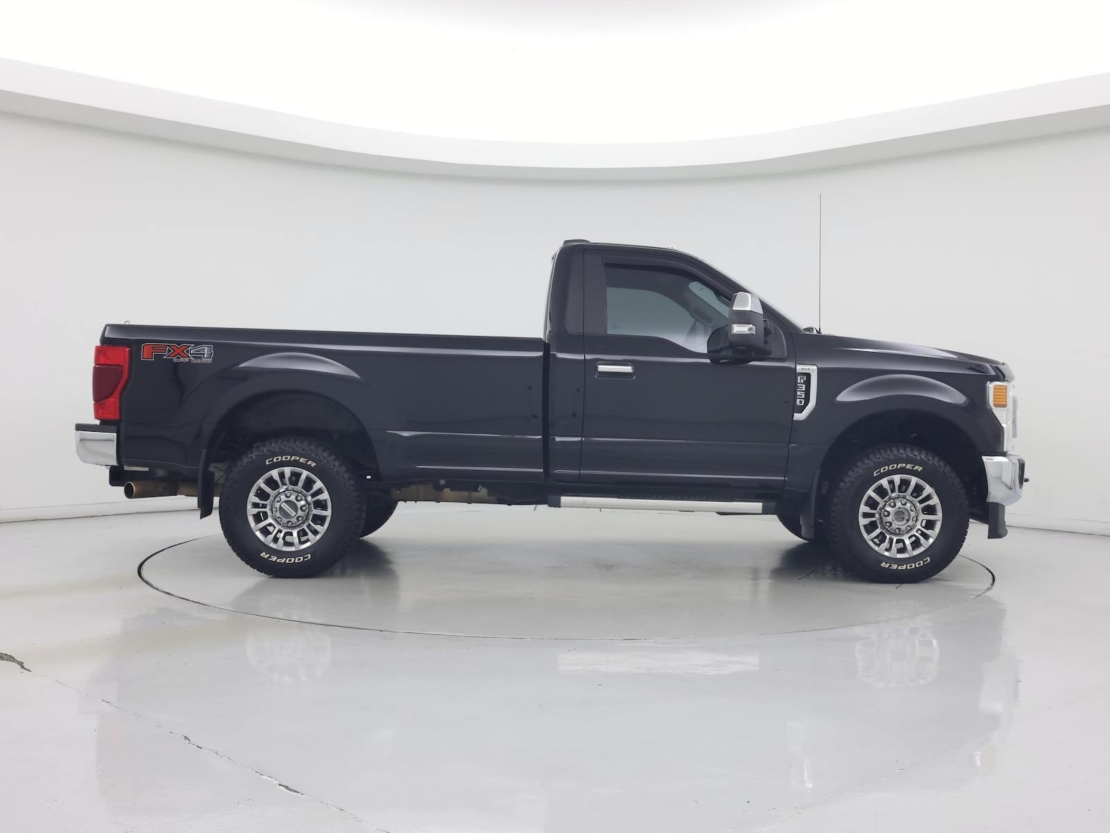 2020 Ford F-350 Super Duty XLT - Photo 8