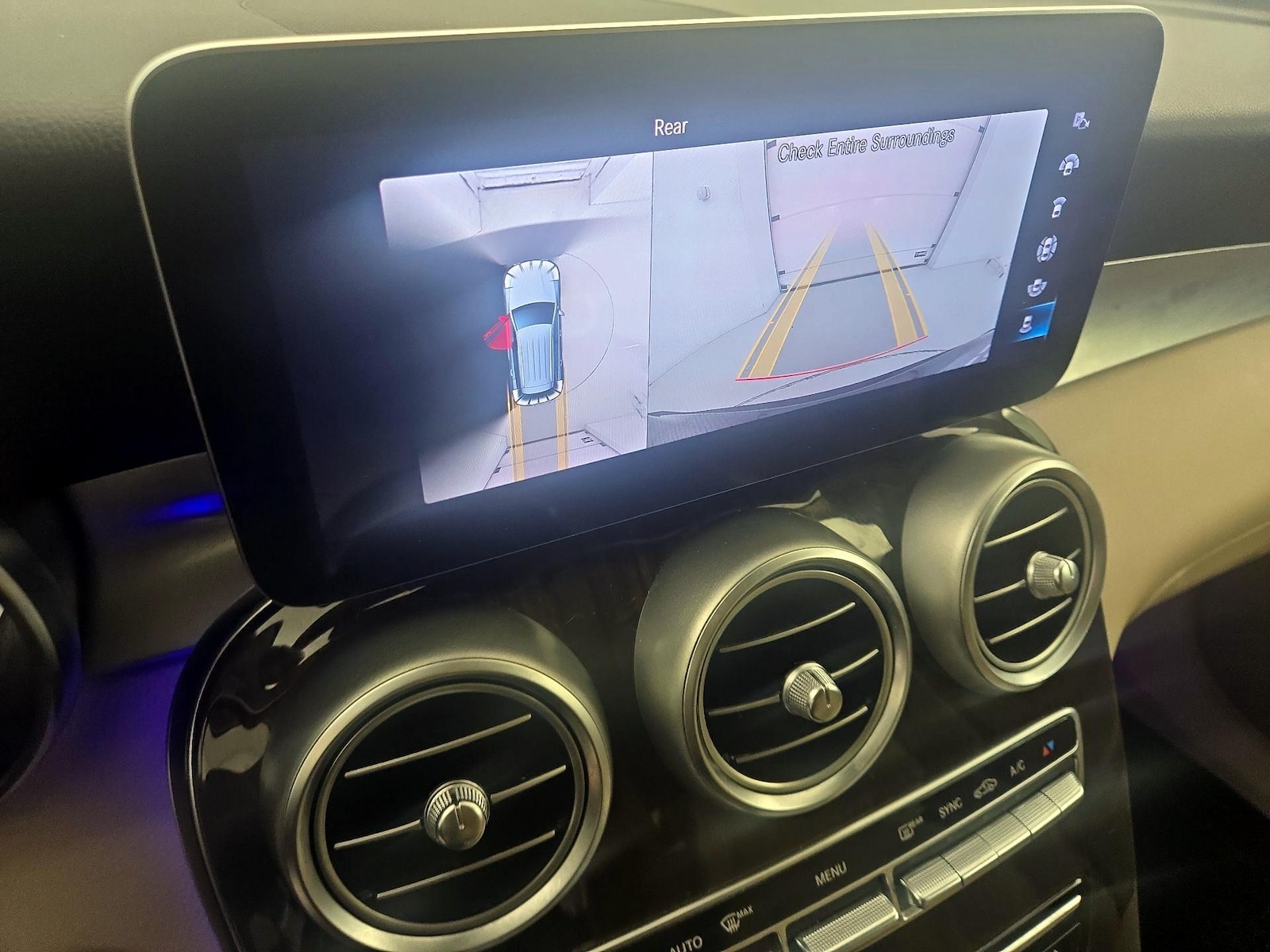 2022 Mercedes-Benz GLC GLC300 - Photo 13