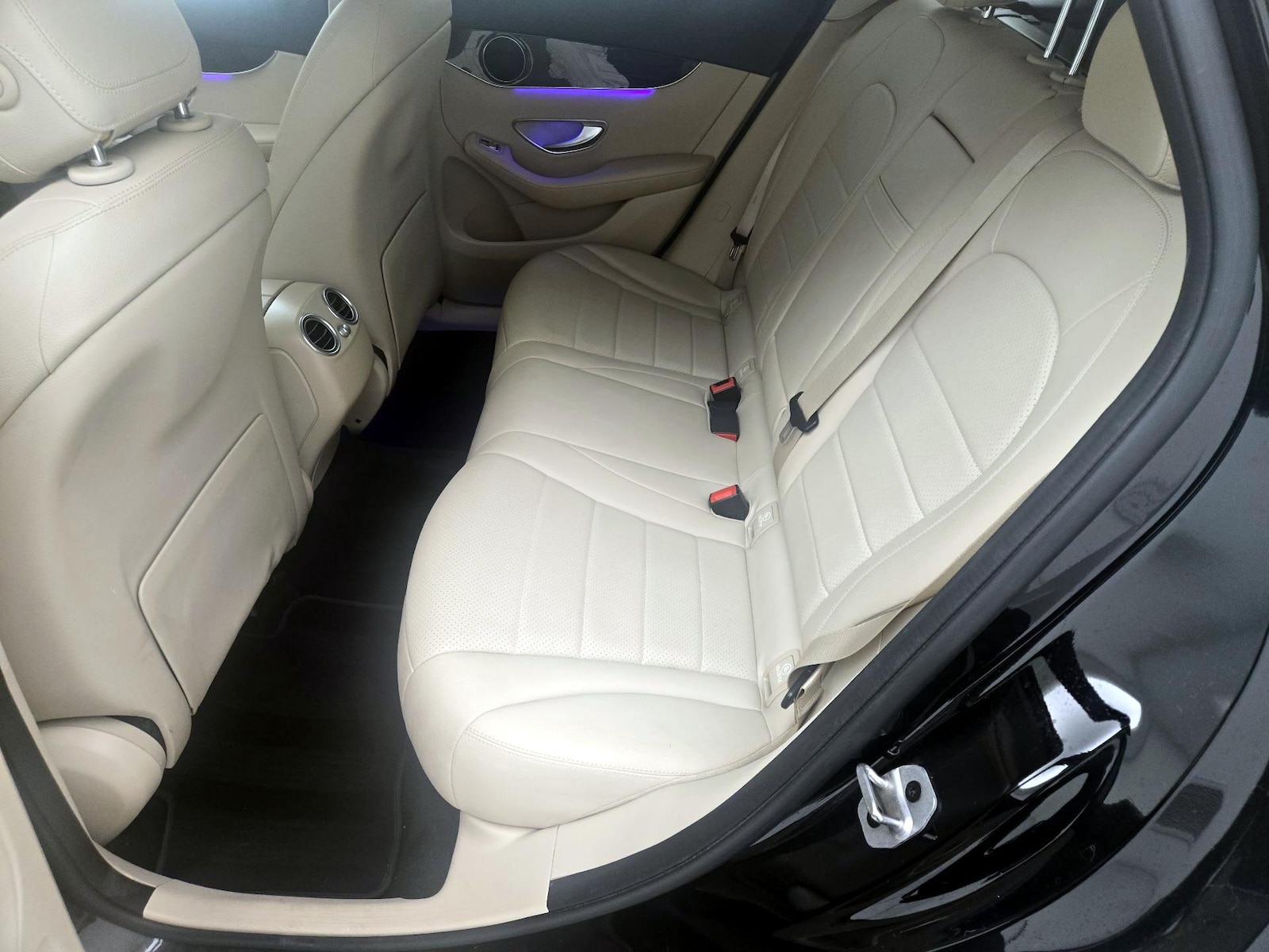 2022 Mercedes-Benz GLC GLC300 - Photo 18