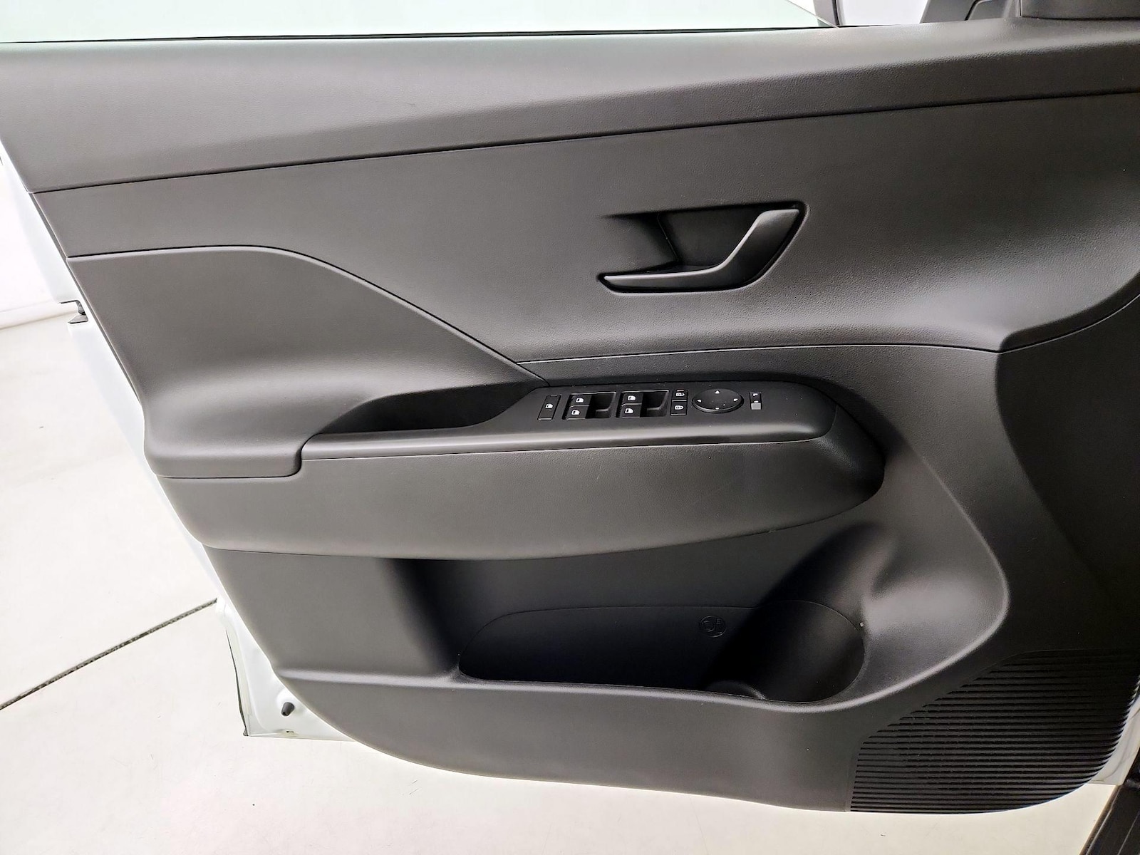 2026 Hyundai Kona SE - Photo 13