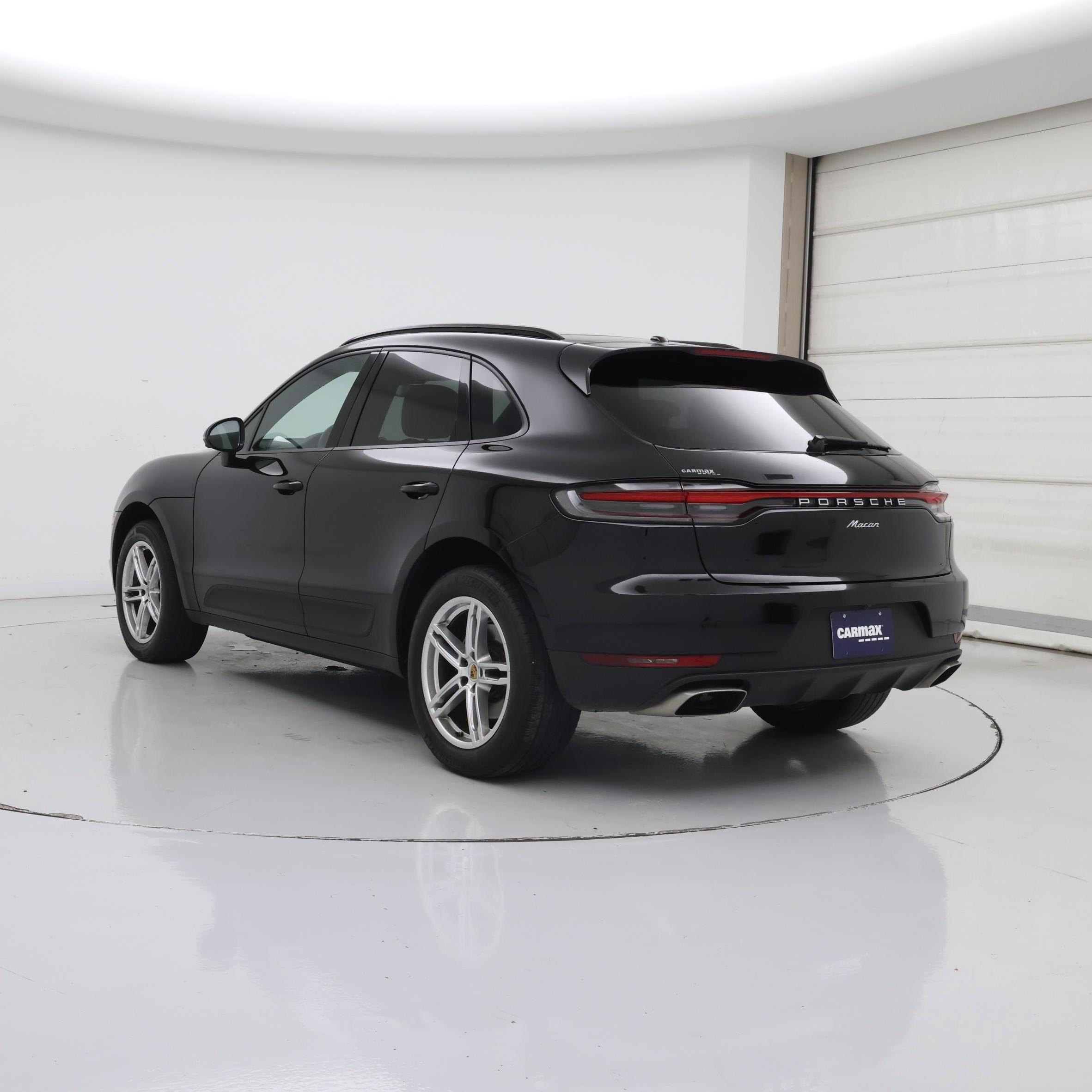 Thumbnail: 2021 Porsche Macan - 2
