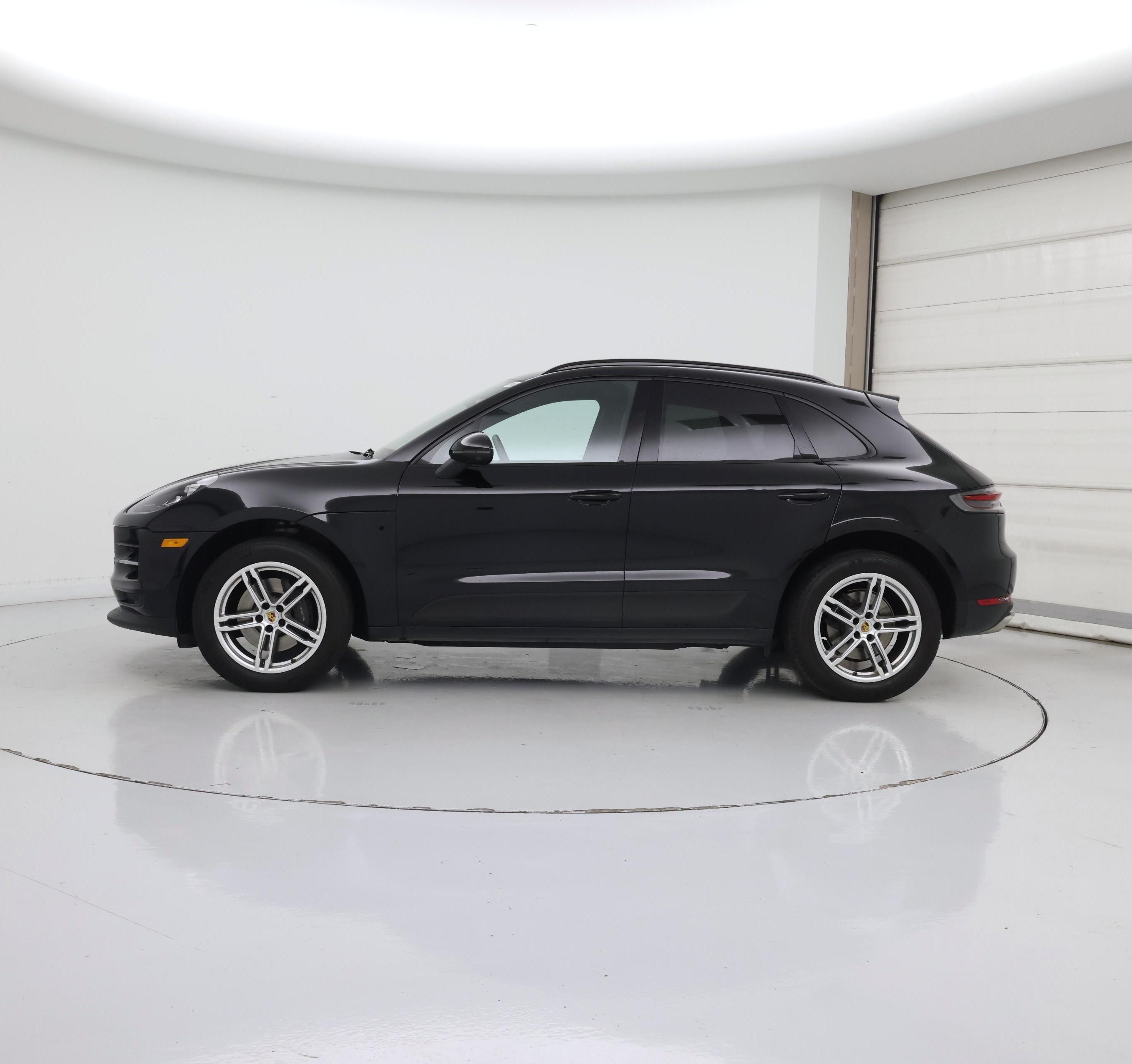 Thumbnail: 2021 Porsche Macan - 3