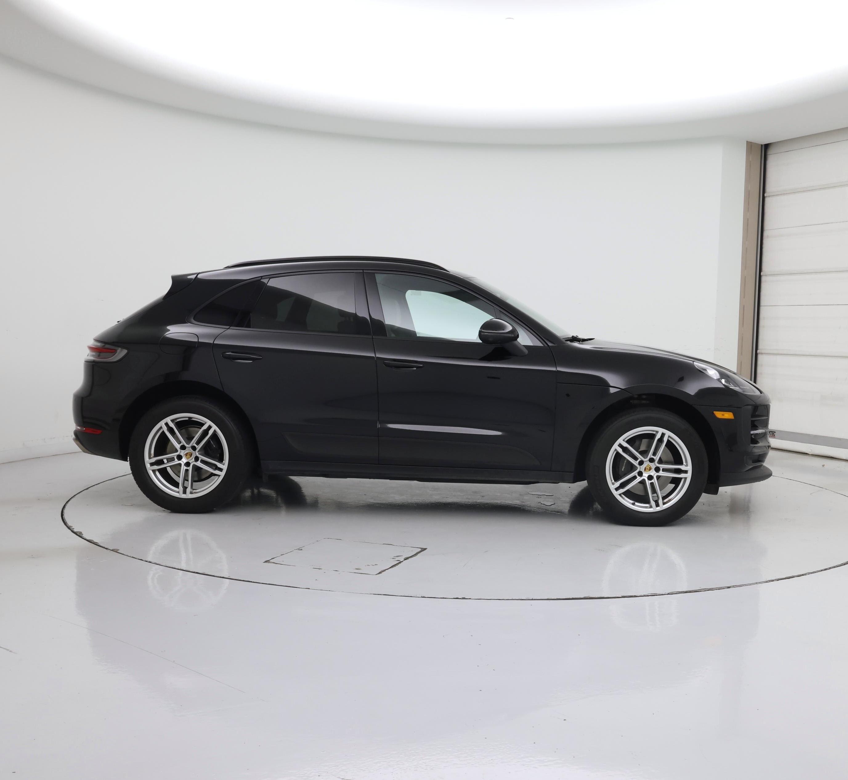 Thumbnail: 2021 Porsche Macan - 7