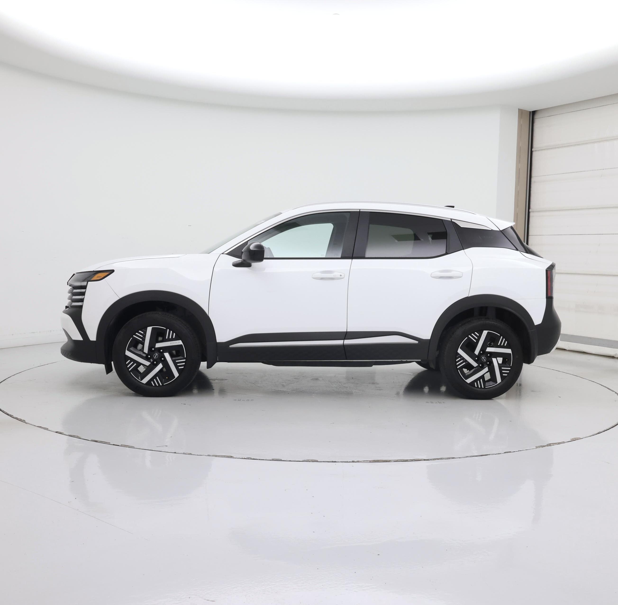 Thumbnail: 2026 Nissan Kicks - 3