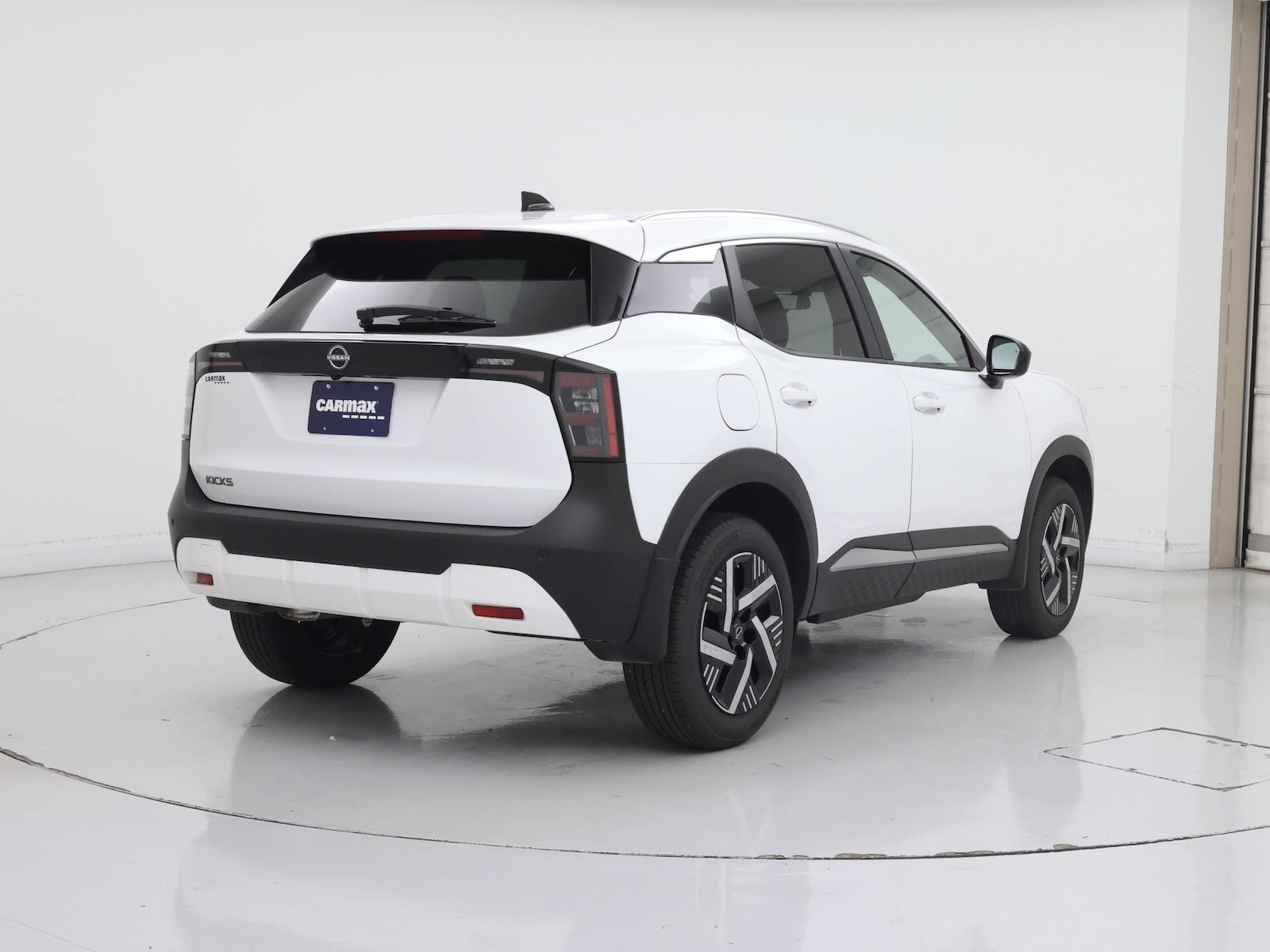 2026 Nissan KICKS SV - Photo 9
