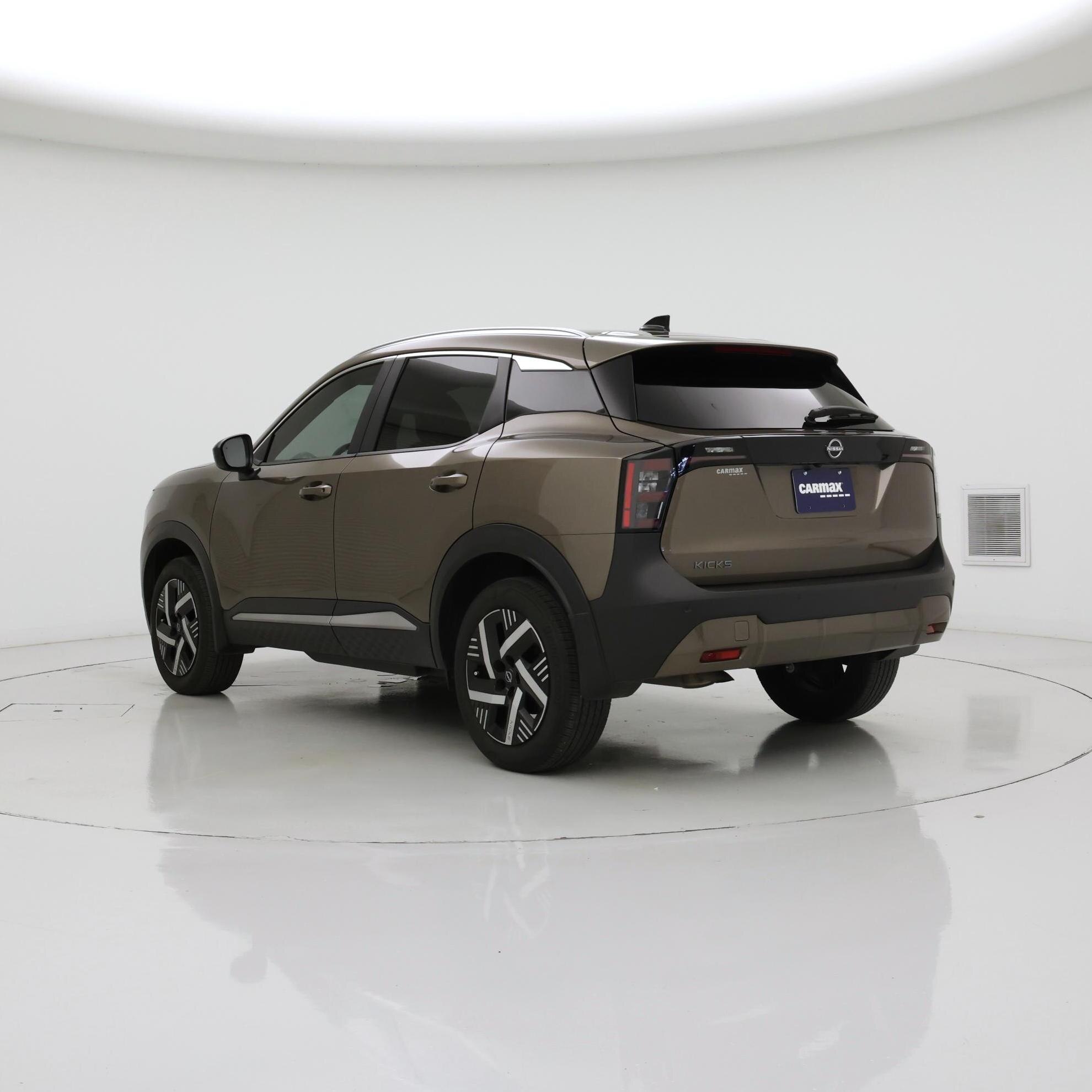Thumbnail: 2026 Nissan Kicks - 2