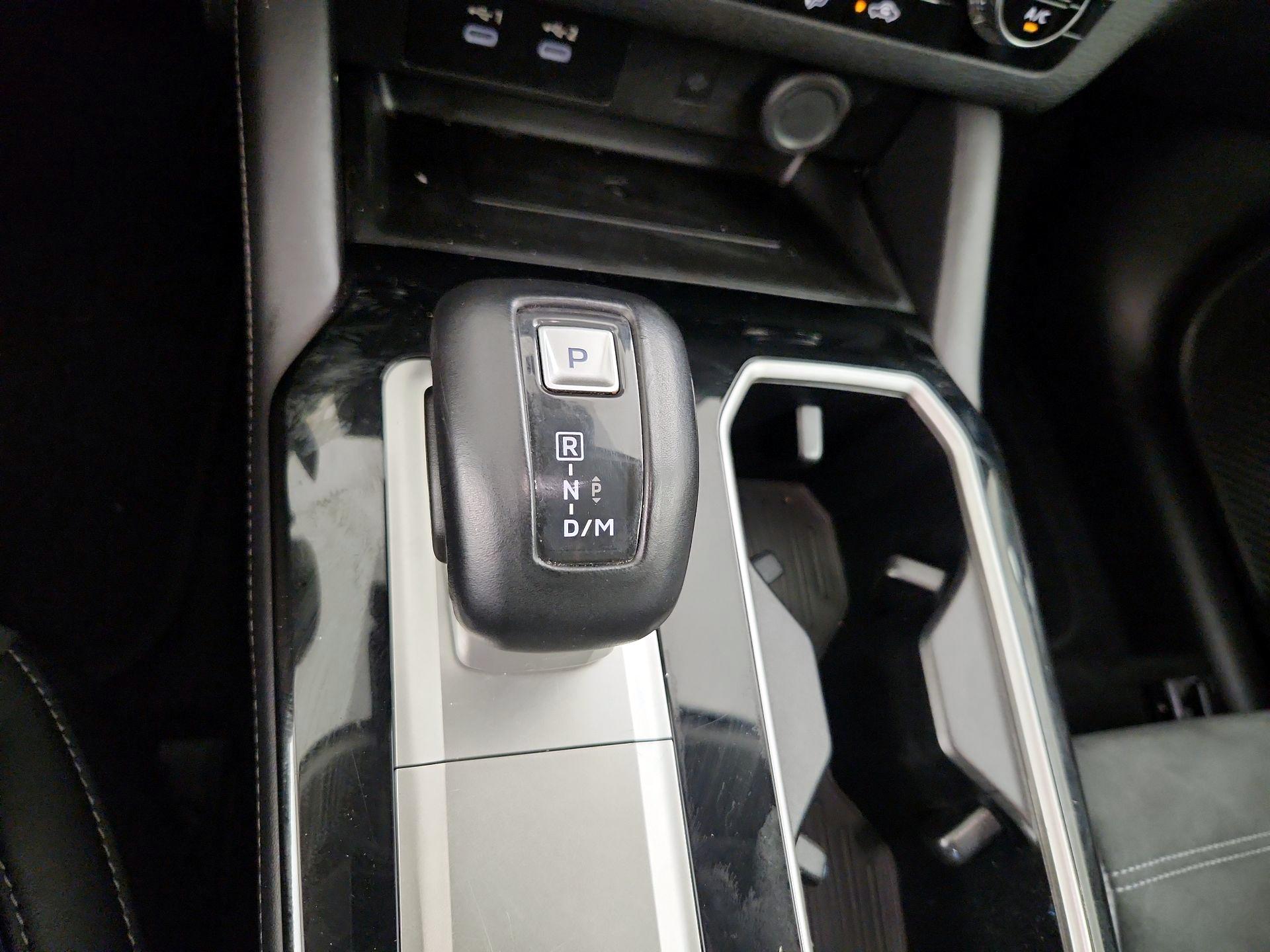 Thumbnail: 2025 Mitsubishi Outlander - 17