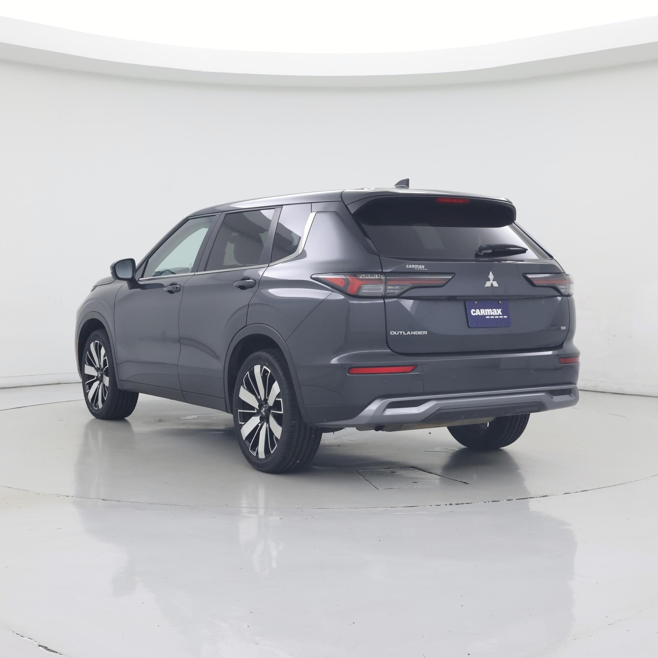 Thumbnail: 2025 Mitsubishi Outlander - 2