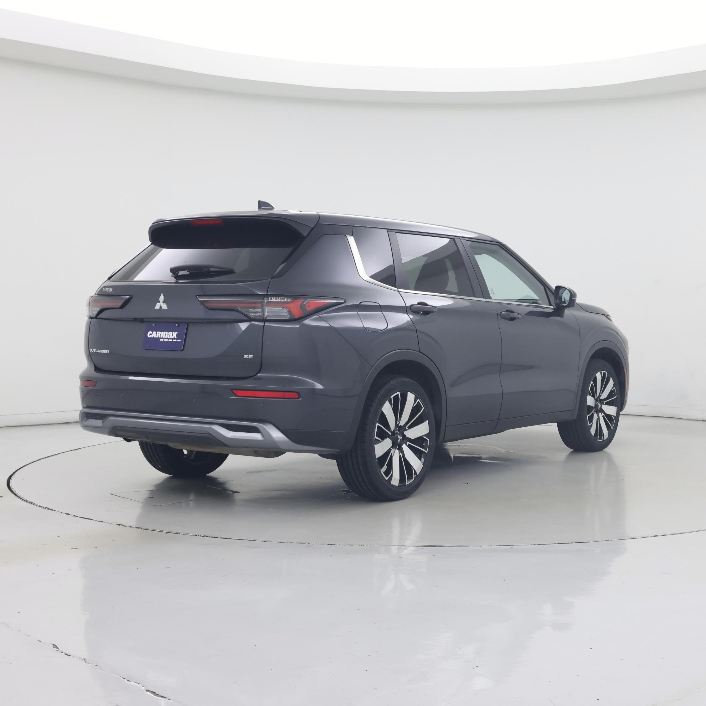 Thumbnail: 2025 Mitsubishi Outlander - 8