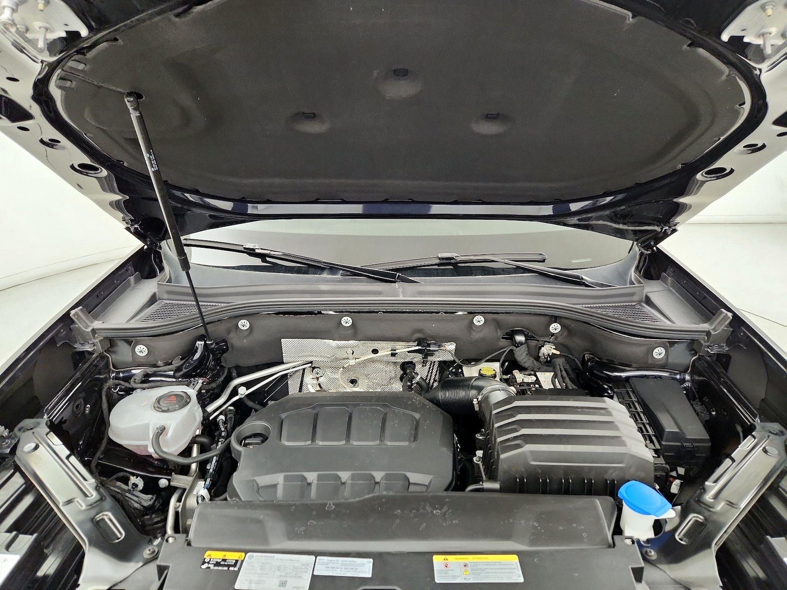 2025 Volkswagen Atlas Cross Sport SE w/Tech - Photo 22