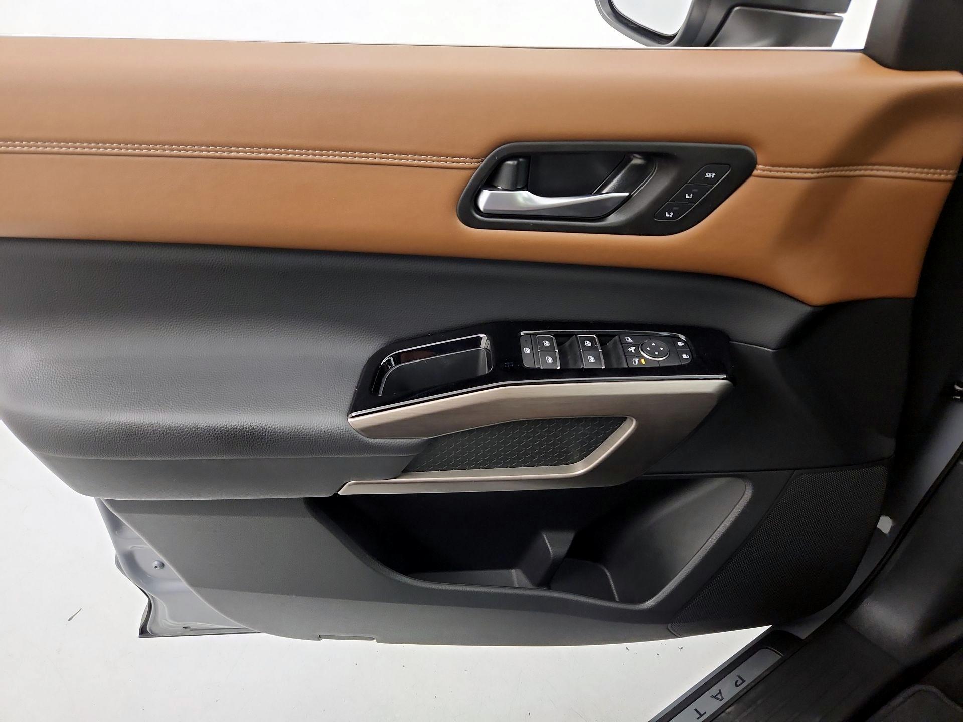 Thumbnail: 2025 Nissan Pathfinder - 12